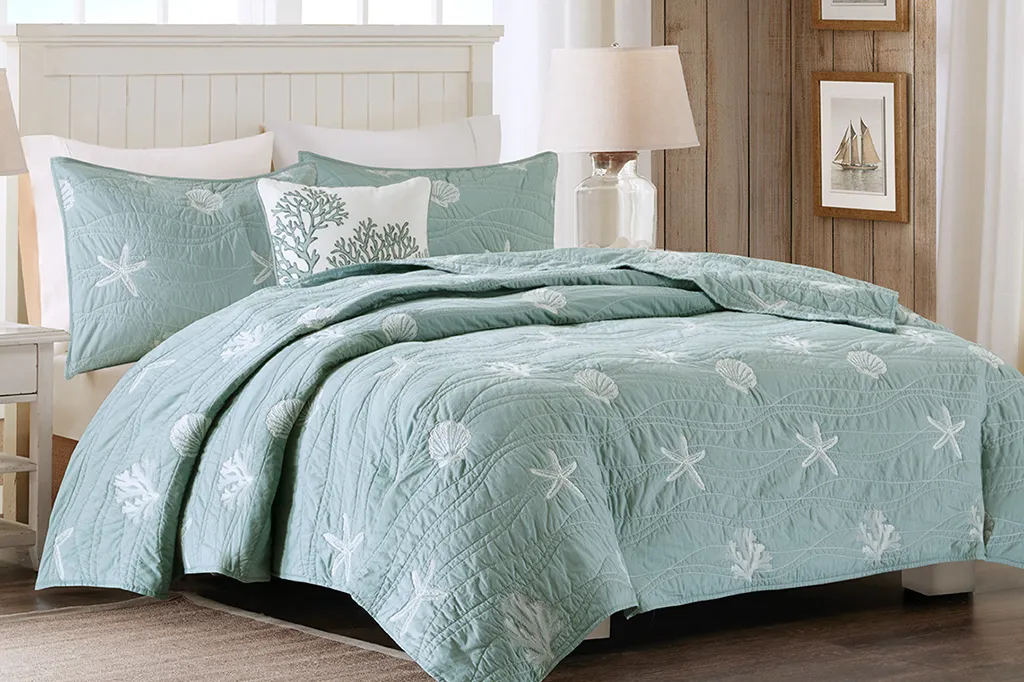 Mahaska Seafoam 4 Pc Full/Queen Coverlet Set - Image 2