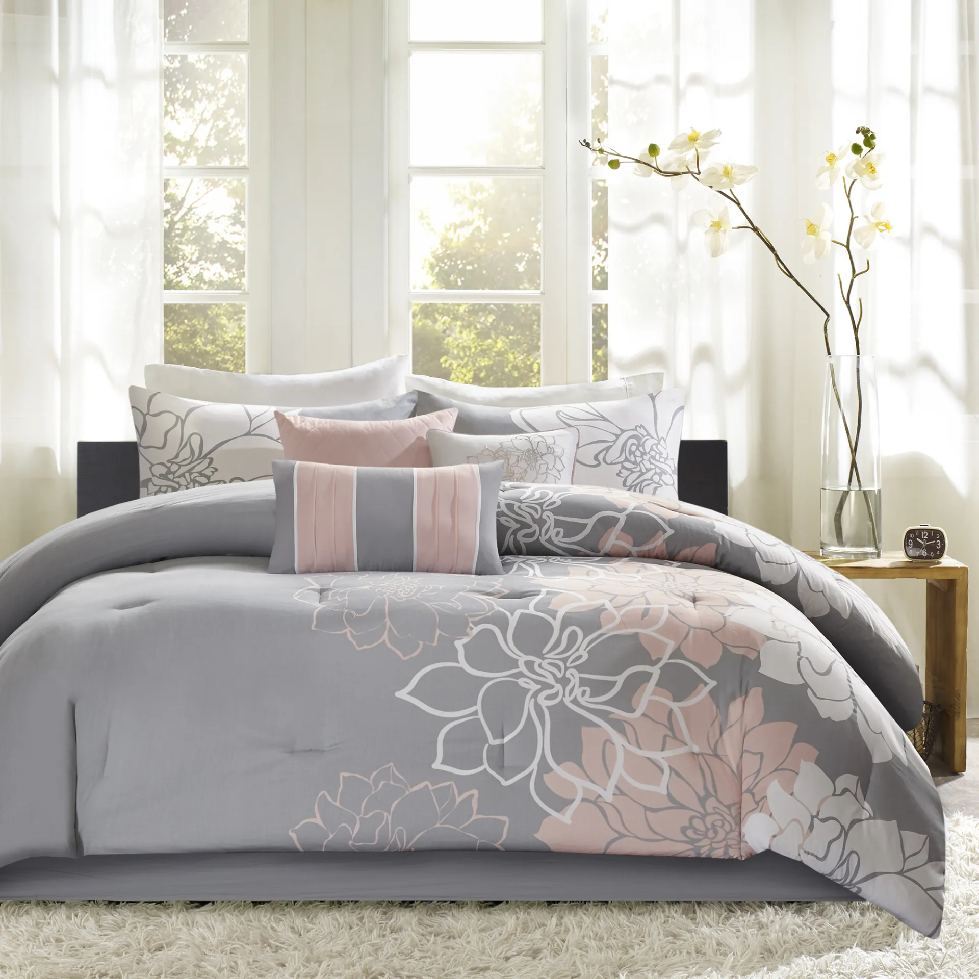 Cabildo Gray Blush 7 Pc King Comforter Set - Image 1