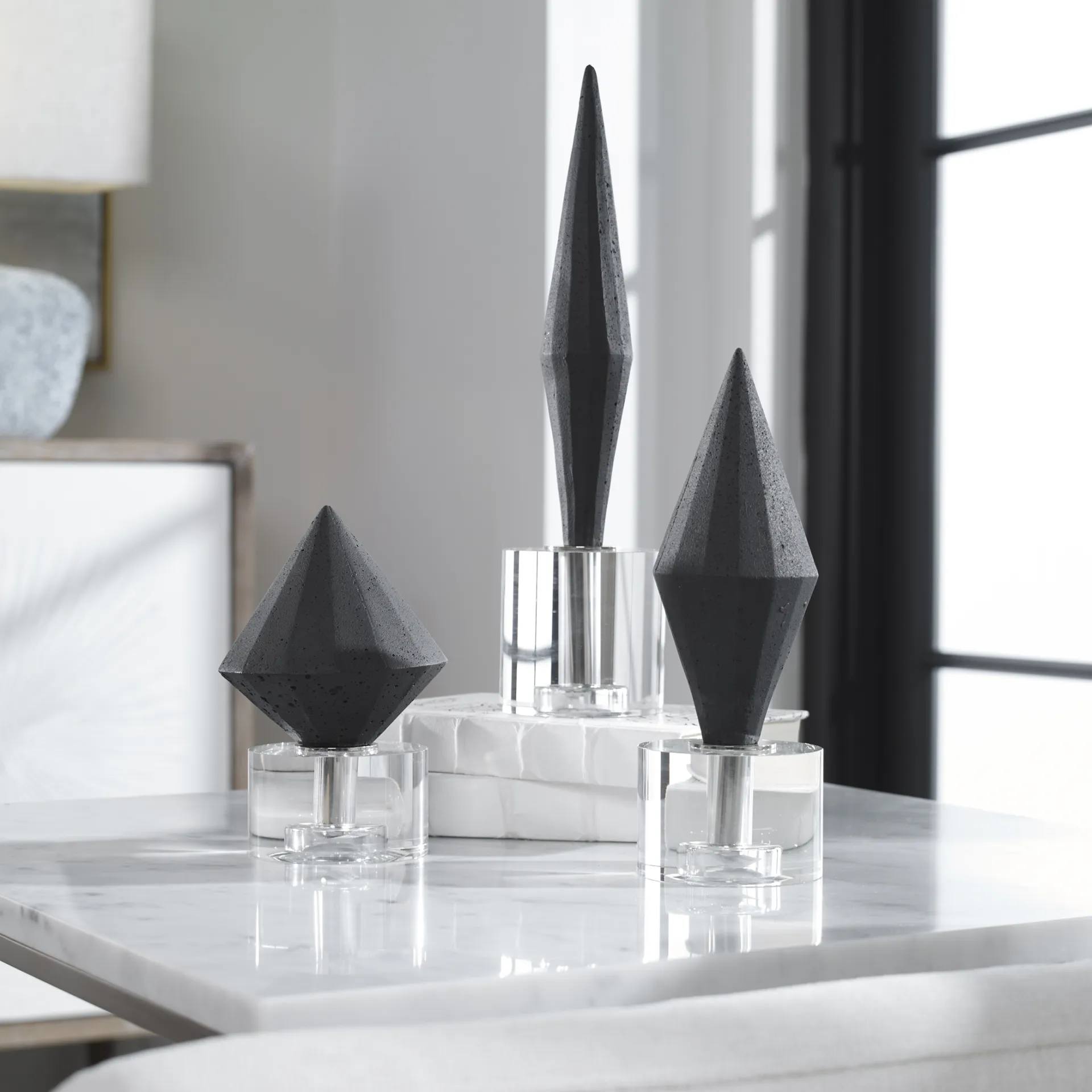 Vallaris Black Sculpture, Set of 3 - Image 2