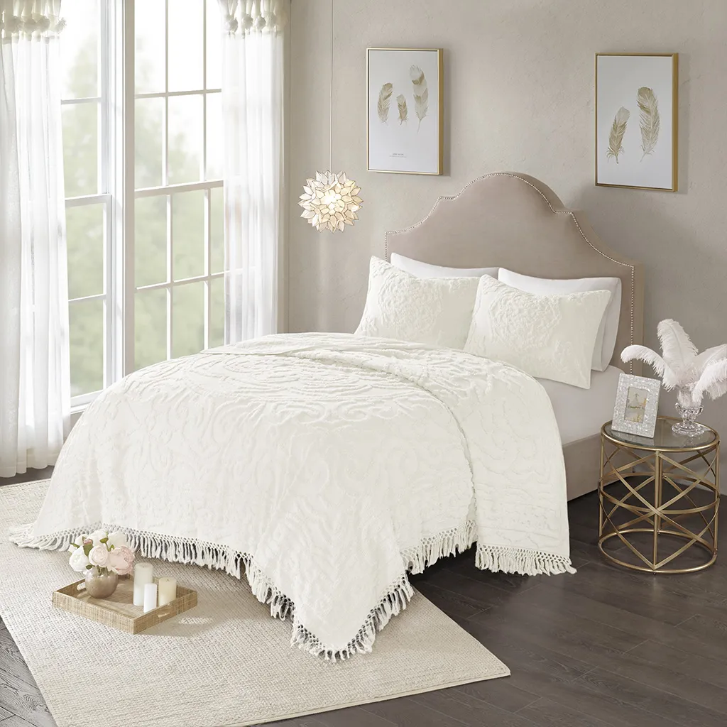 Kerlee White 3 Pc Full/Queen Coverlet Set - Thumbnail - Image 2