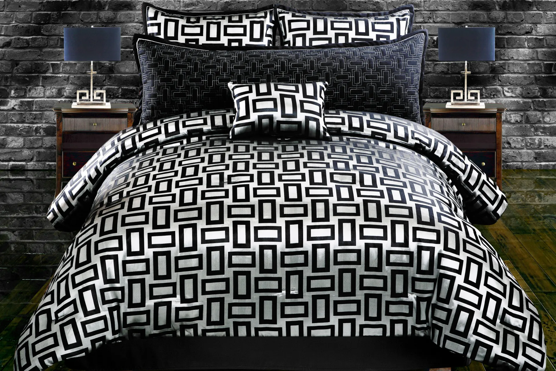 Aspunwall Black Silver 5 Pc King Comforter Set - Image 1