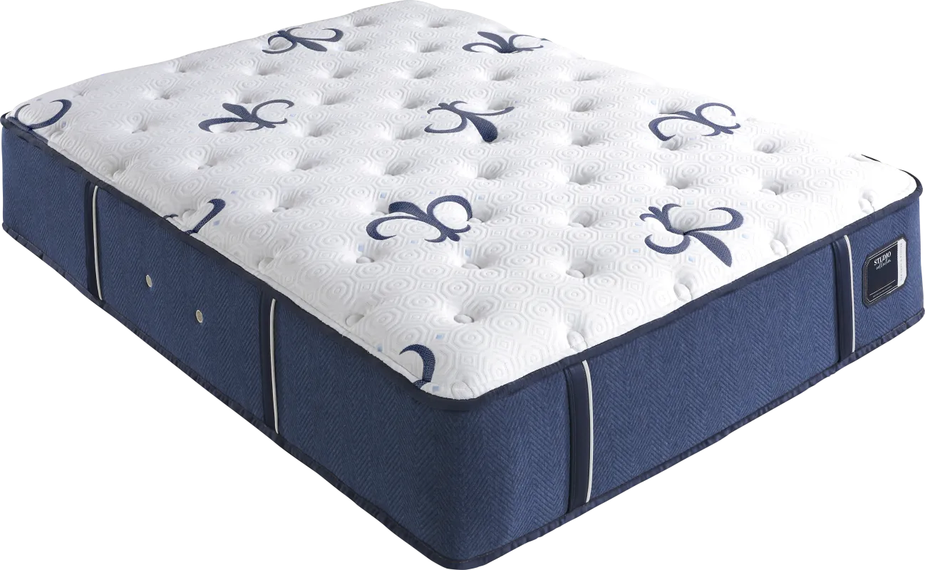 Stearns and Foster Studio Medium Tight Top Full Mattress