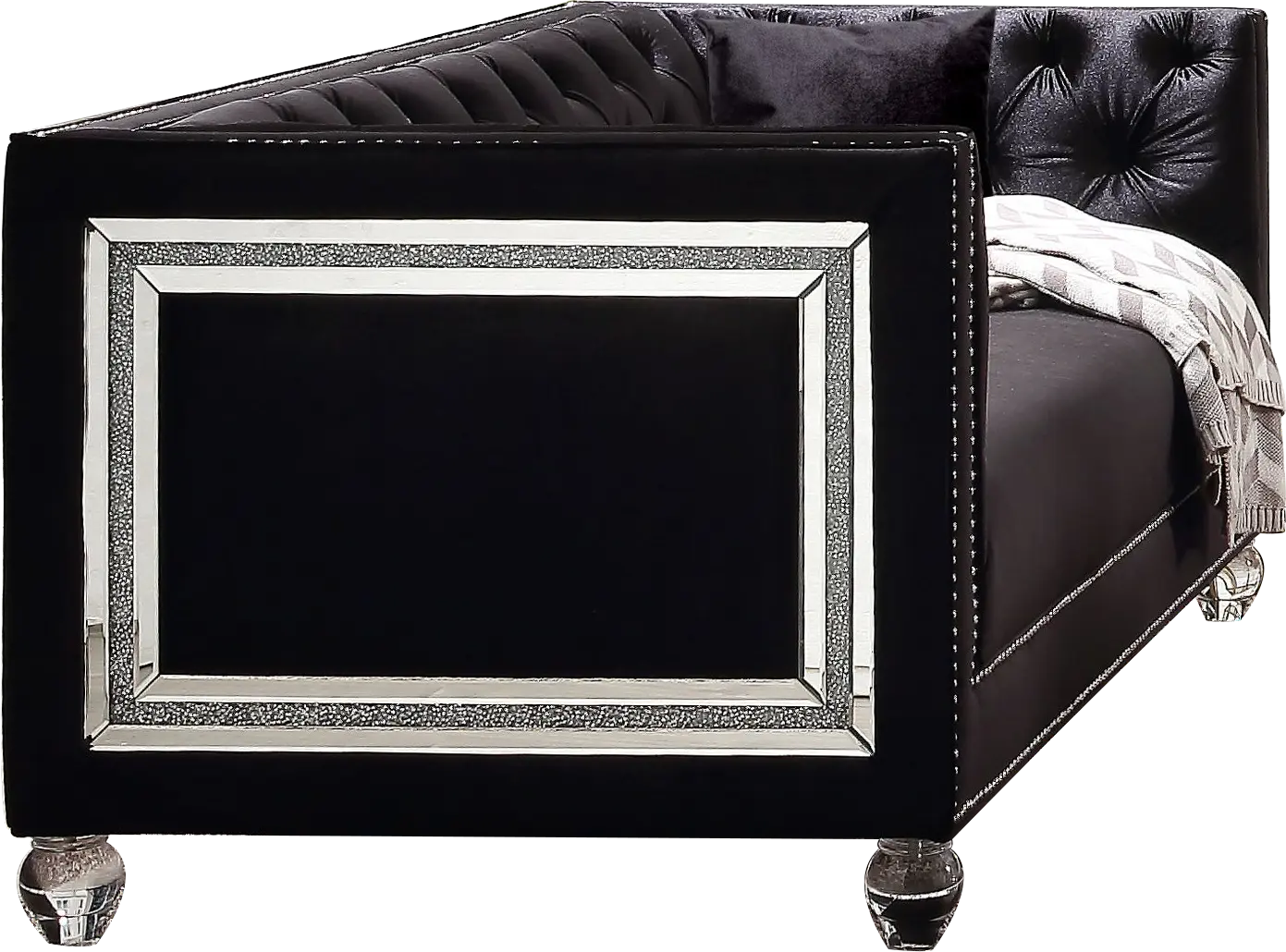 Brocadero Black Loveseat