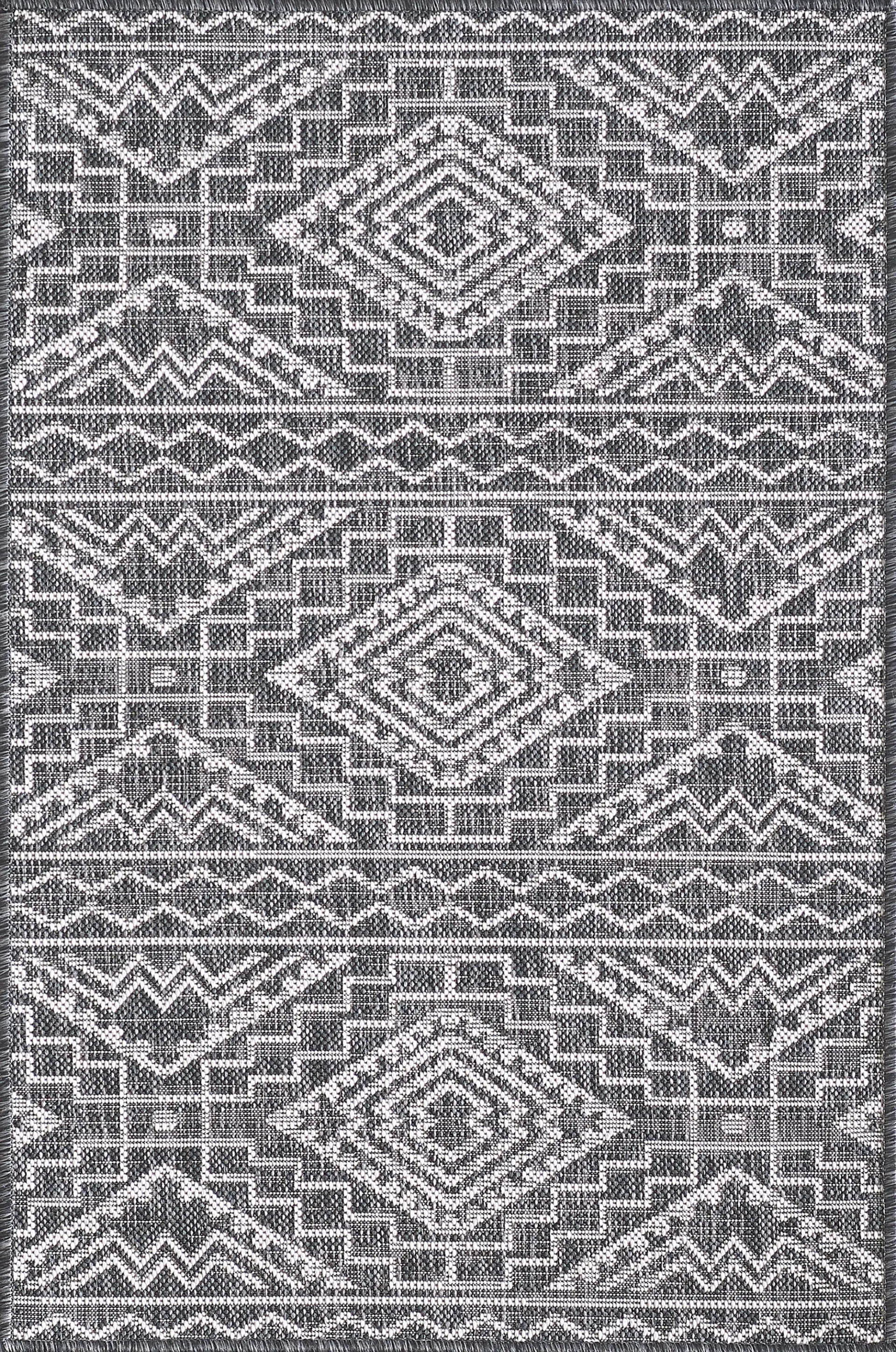 Emspool Black 5'3 x 7'7 Indoor/Outdoor Rug