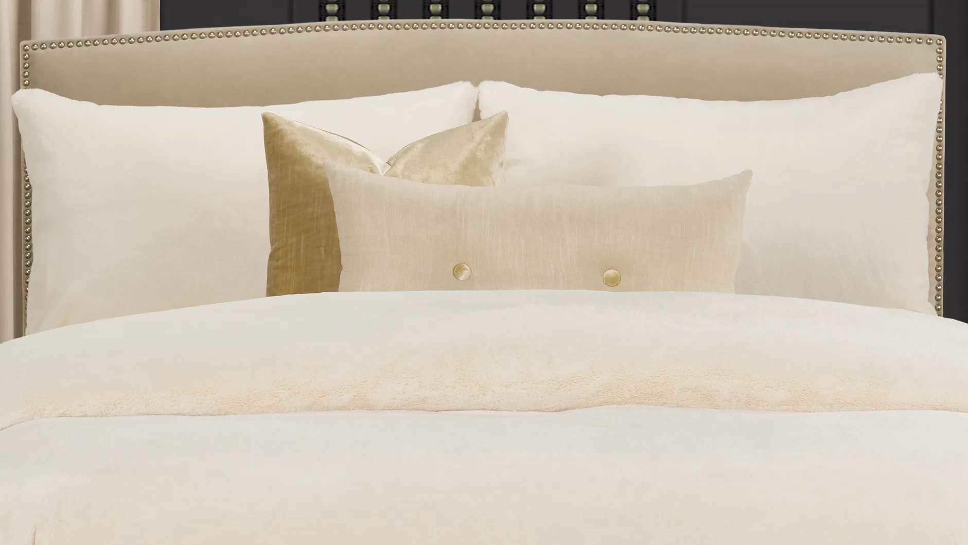 Billingswood Off-White 6pc Queen Duvet Cover Set - Image 1