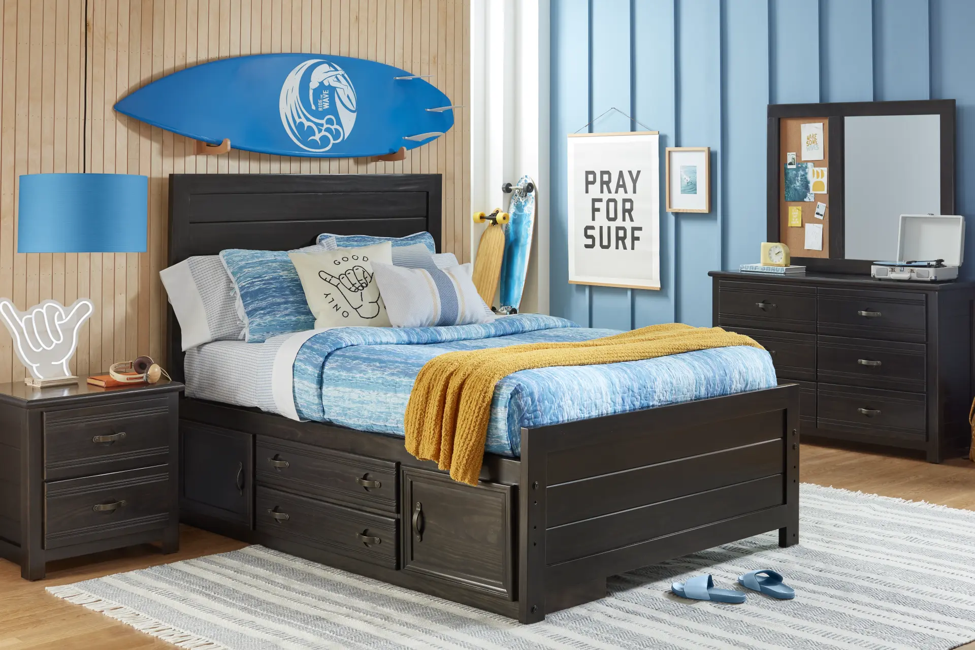 Kids Creekside 3.0 Charcoal Full Panel Bedroom with Storage Side Rail