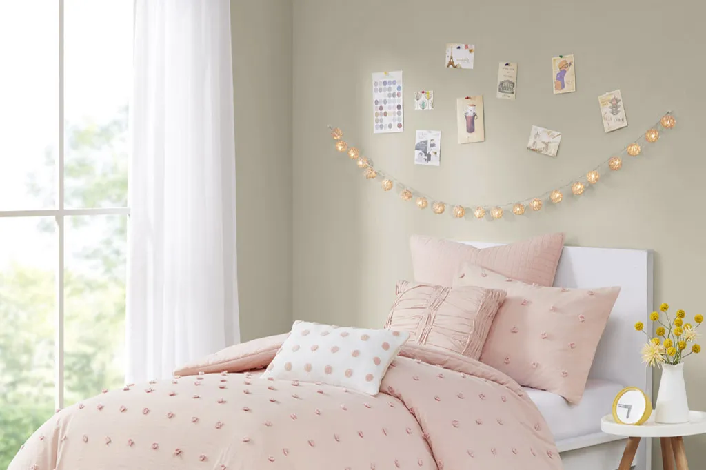 Stroelitz Pink 7 PC King/California King Duvet Set - Thumbnail - Image 2