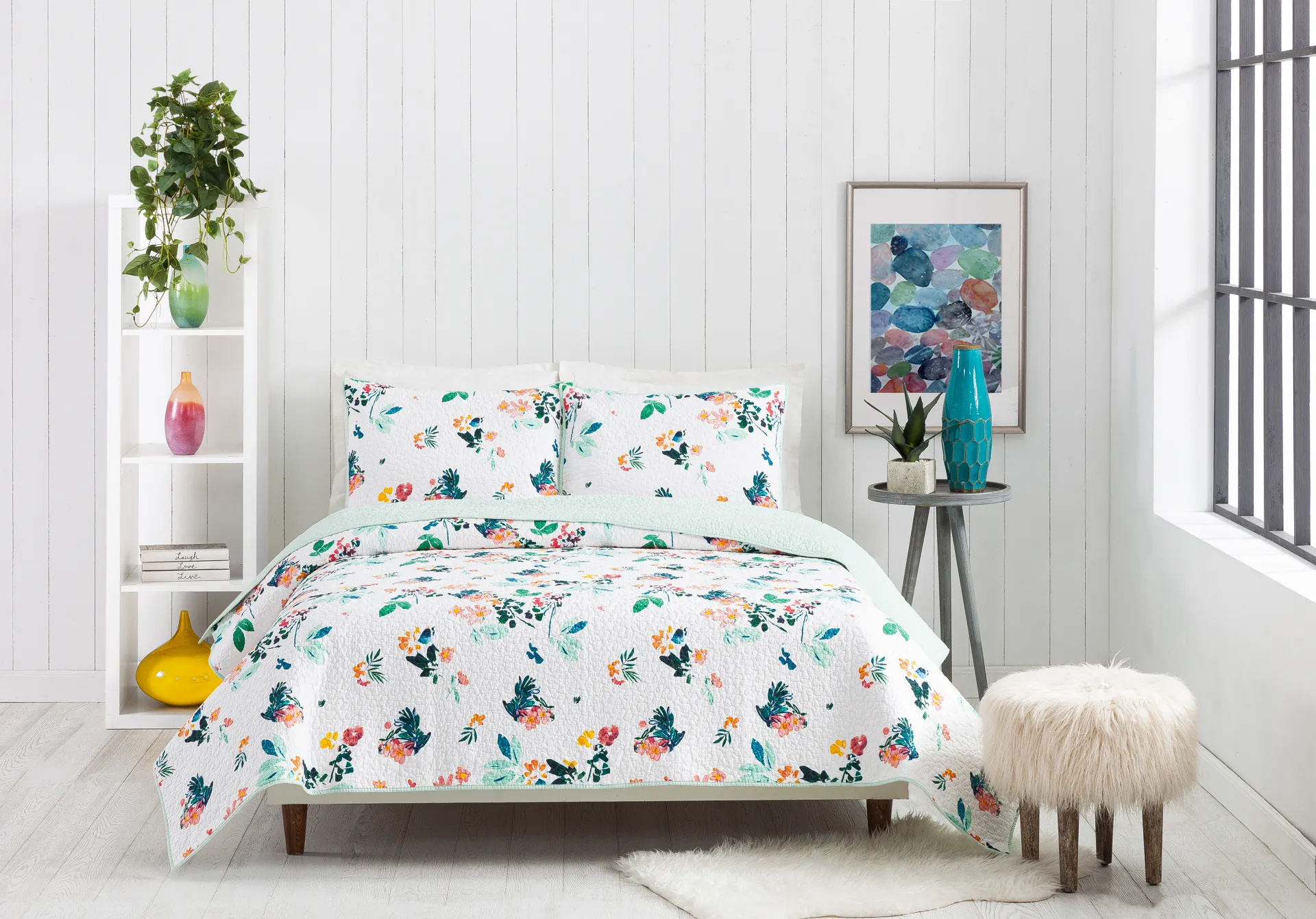 Woodlynn White 3 Pc King Quilt Set - Image 1