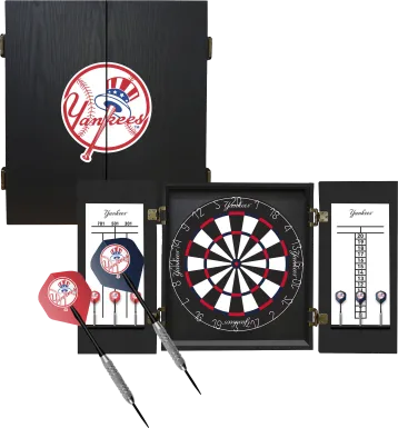 New York Yankees Black Dartboard Set