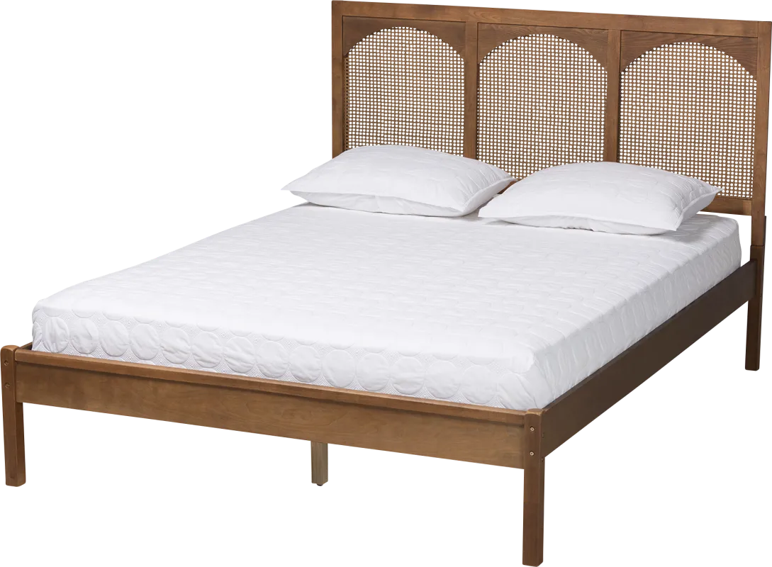 Bethwayne Brown King Platform Bed