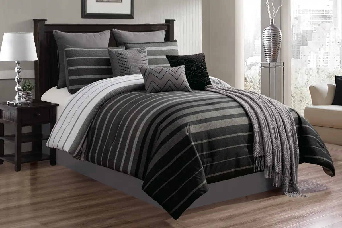 Lyndee Black 10 Pc King Comforter Set