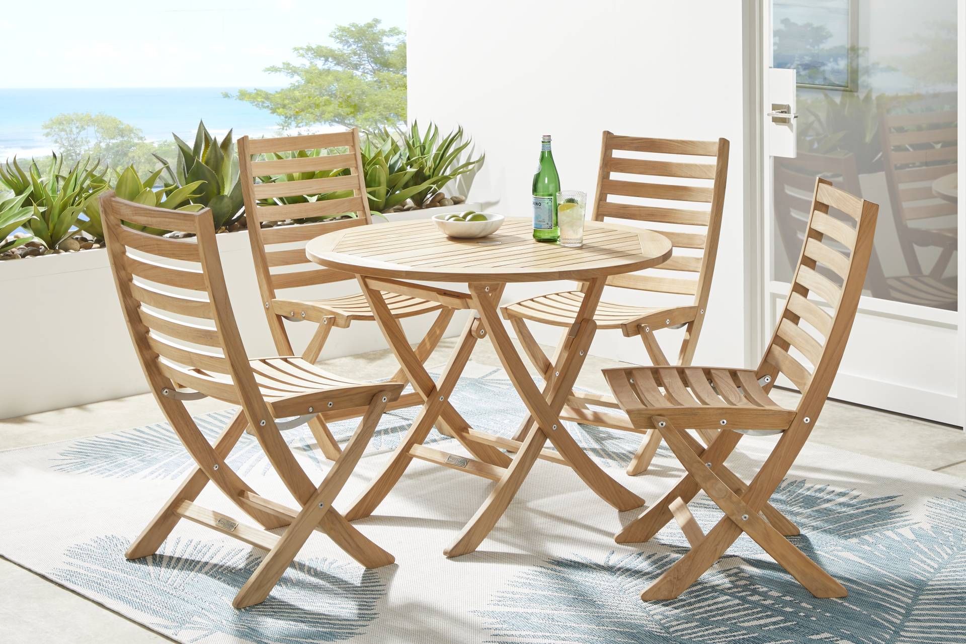 Pleasant Bay Natural 5 Pc Outdoor Folding Dining Set full room
