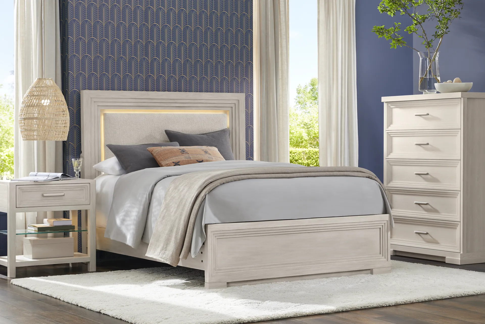 Royal Park Ivory 3 Pc King Panel Bed - Image 1