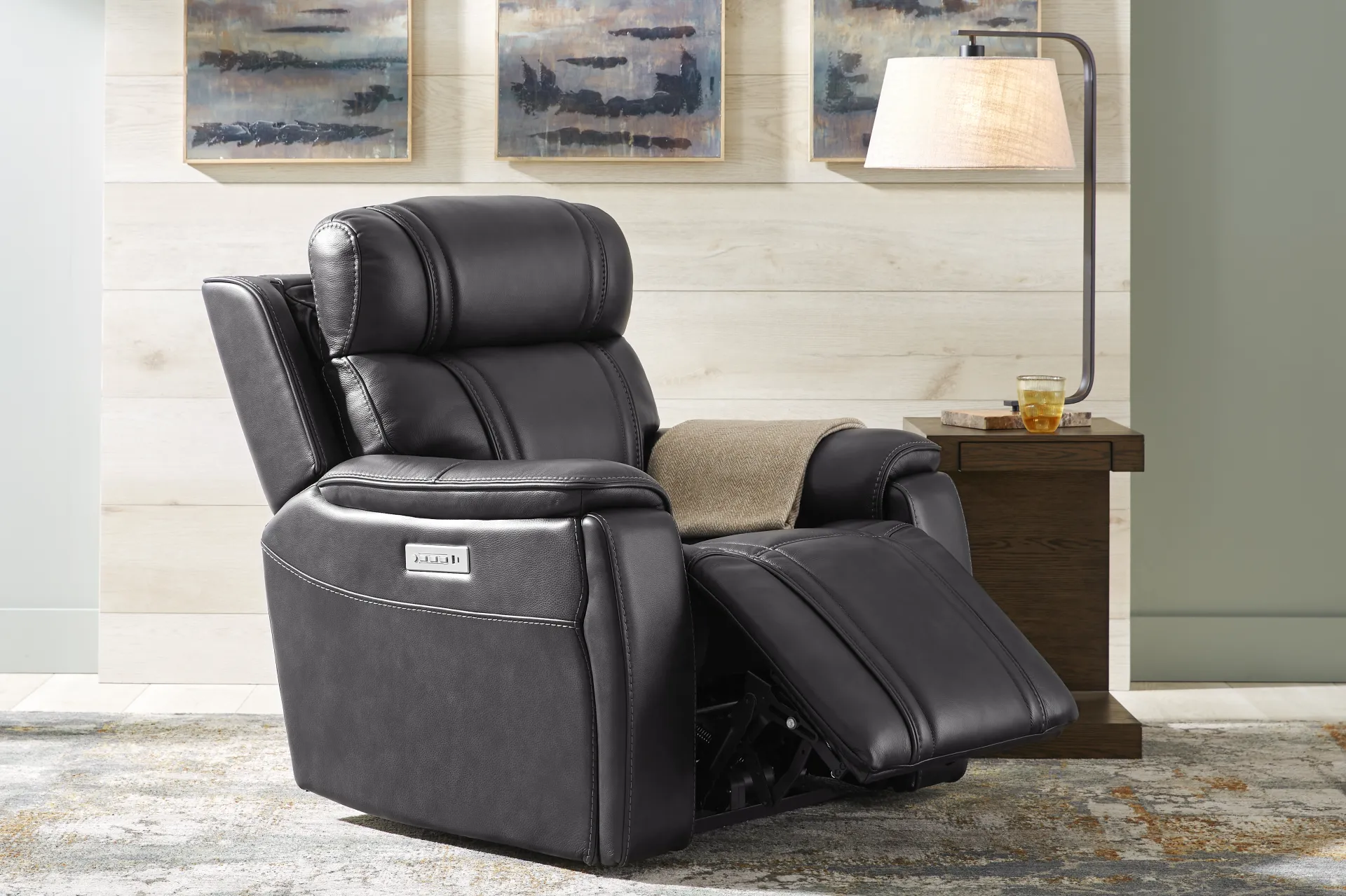 Sound Tech by Shaq Black Leather Triple Power Recliner with Audio - Image 6