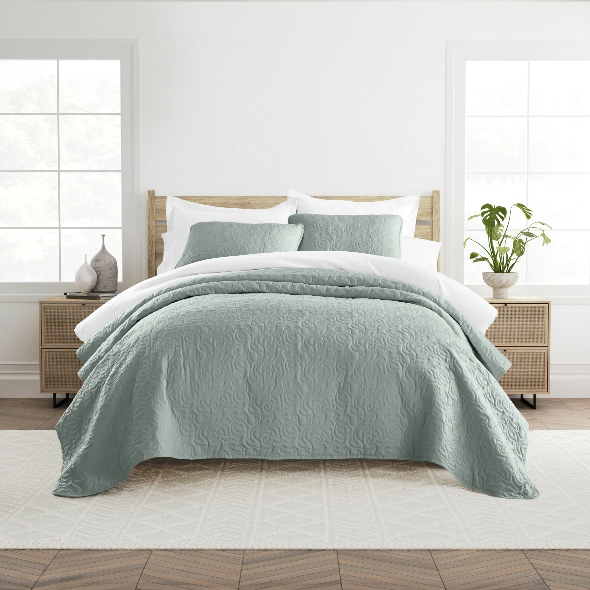Goldhorn Green 3 Pc King Quilt Set - Image 1