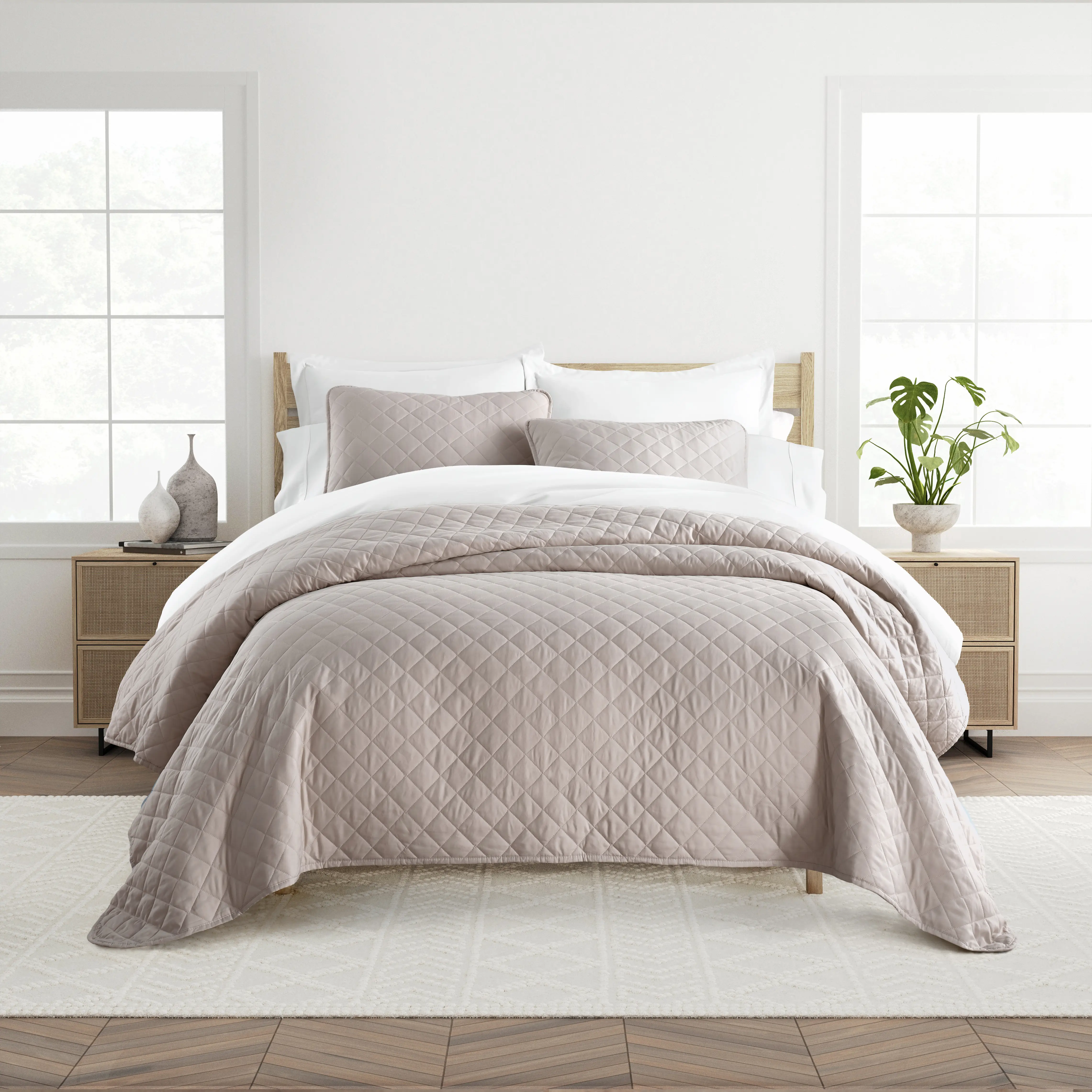 Lulldale Brown 3 Pc Queen Quilt Set - Thumbnail - Image 2
