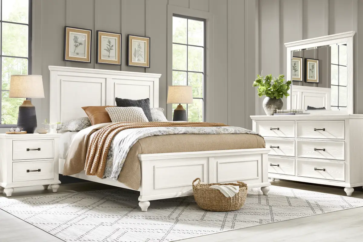 Ridgefield White 3 Pc Queen Panel Bed