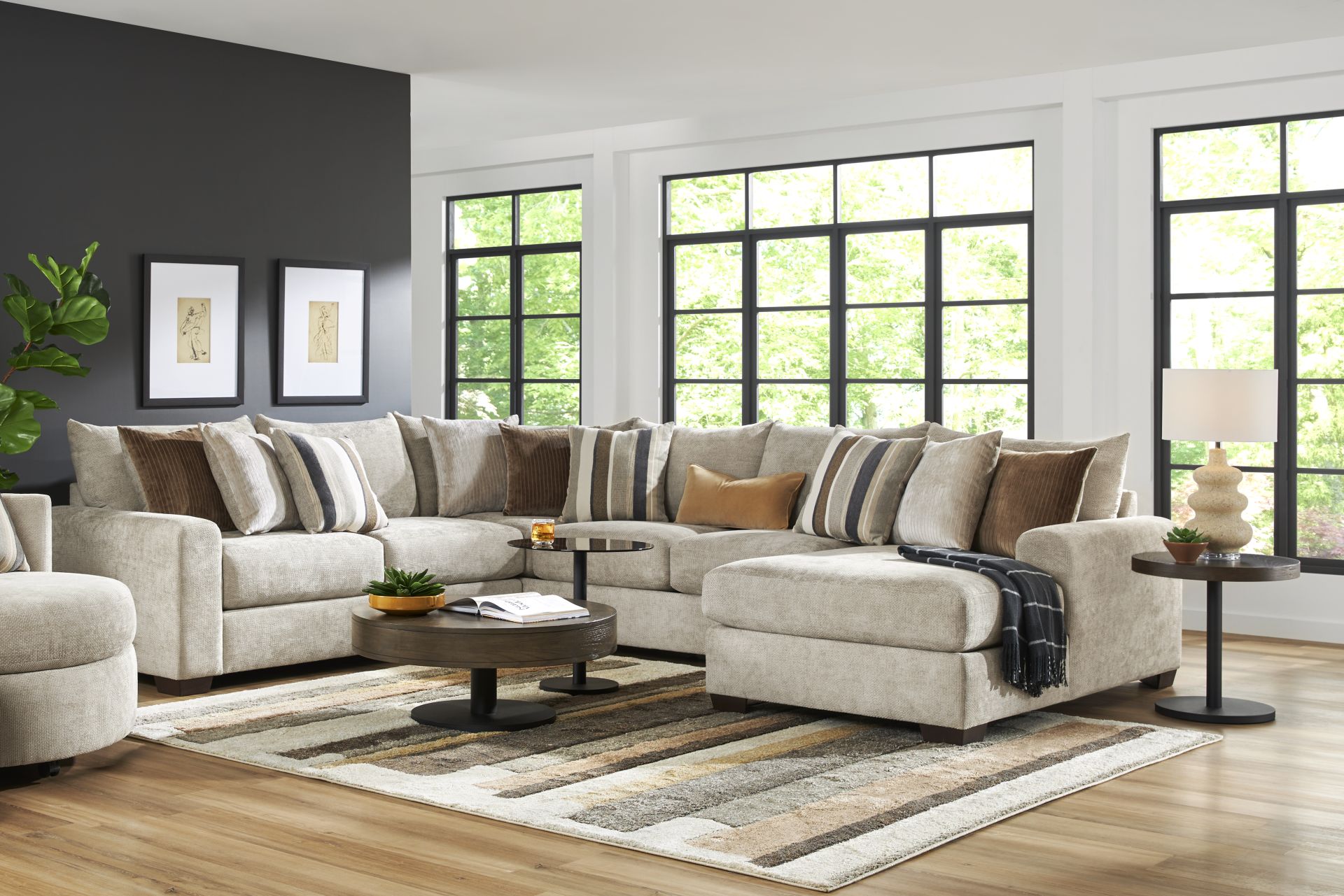 Martin Brown 3 Pc Sectional - Image 2