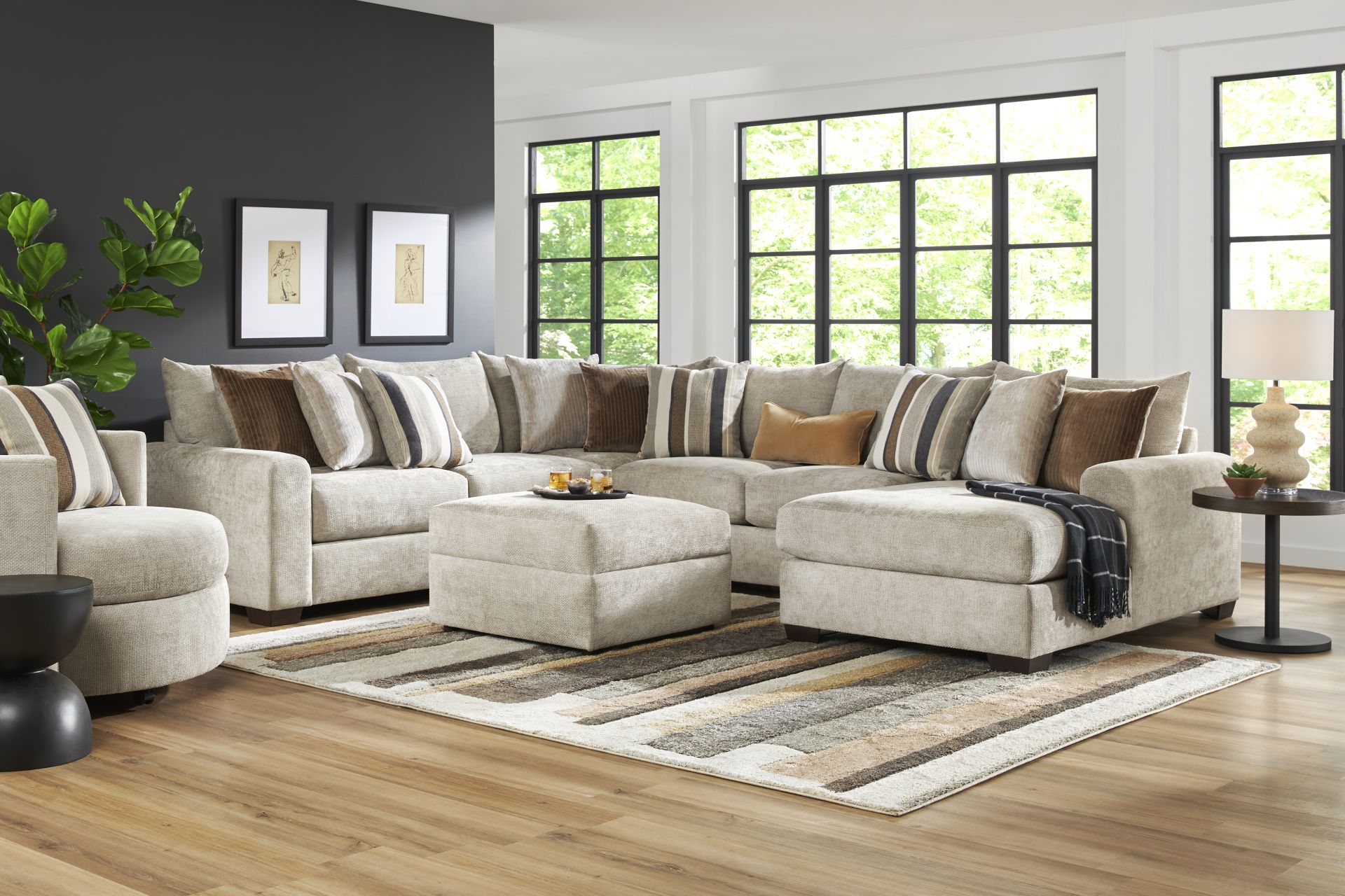 Martin Brown 6 Pc Sectional Living Room - Image 1