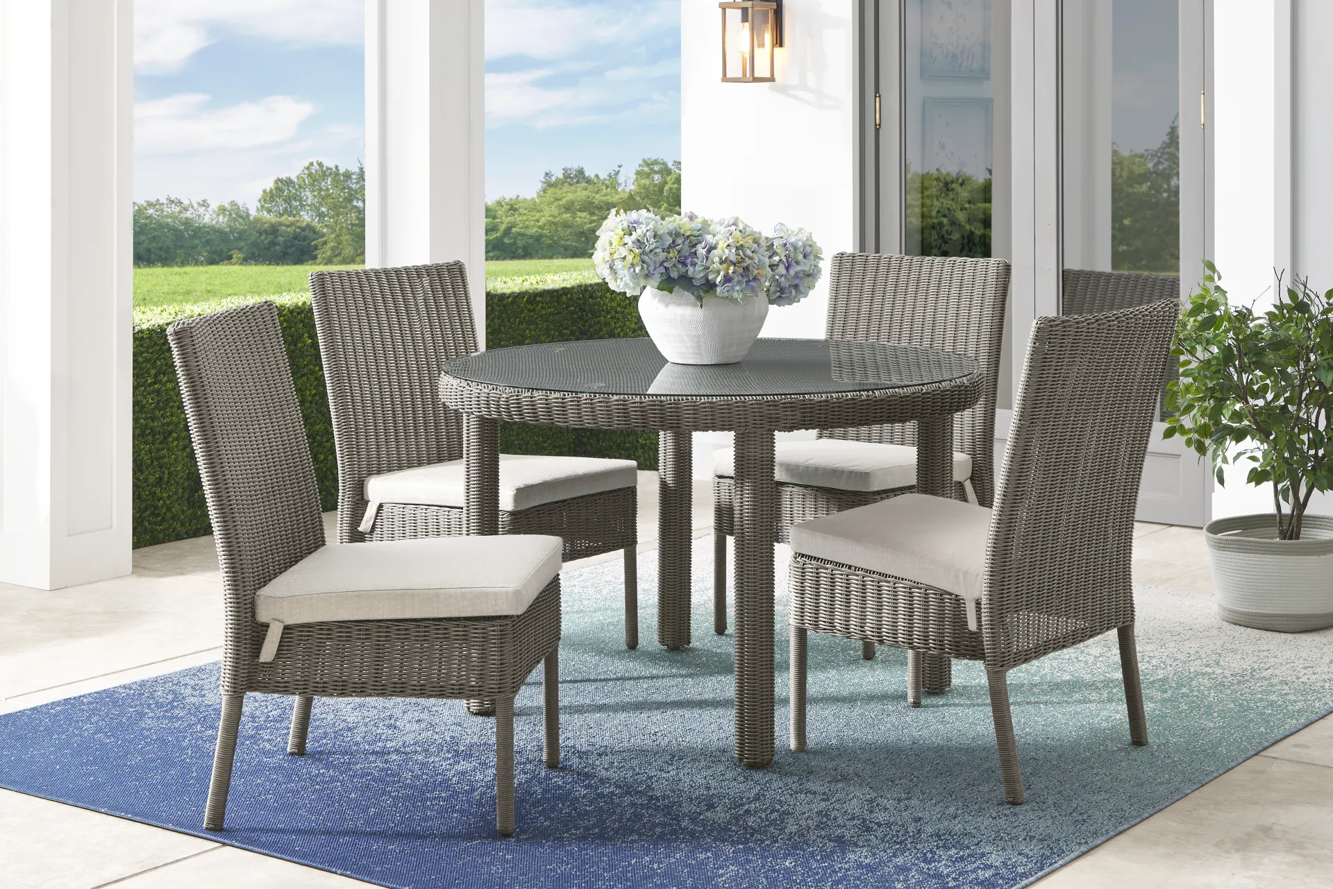 Forest Hills Gray 5 Pc Round Outdoor Dining Set - Image 1