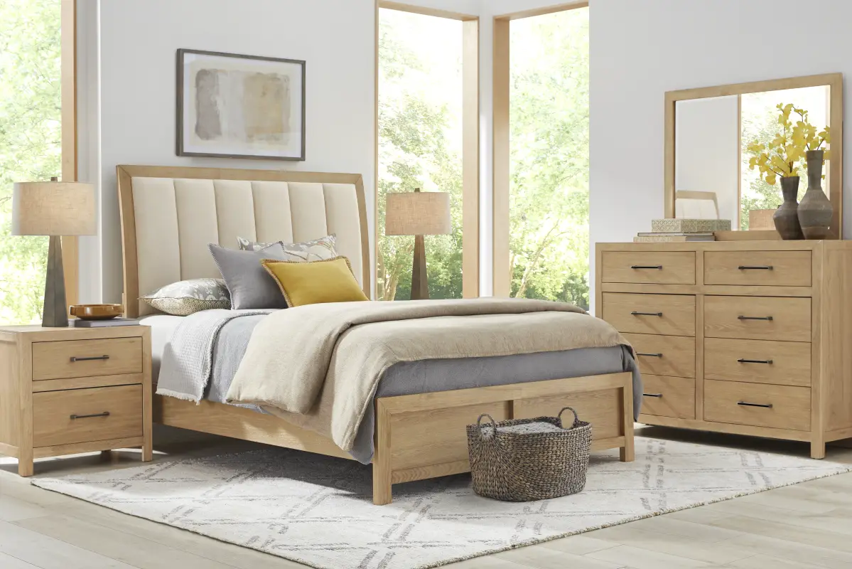 Woodley Natural 3 Pc Queen Upholstered Bed
