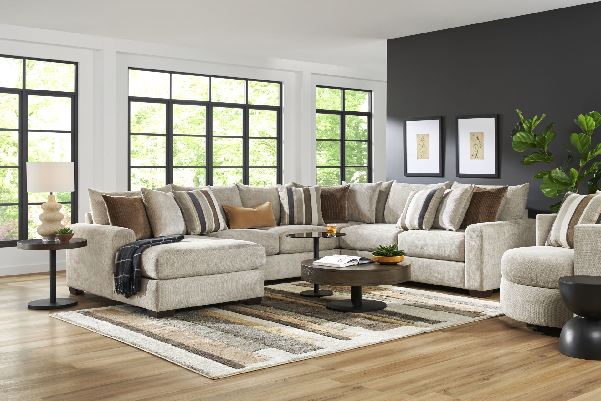 Martin Brown 3 Pc Sectional - Image 2