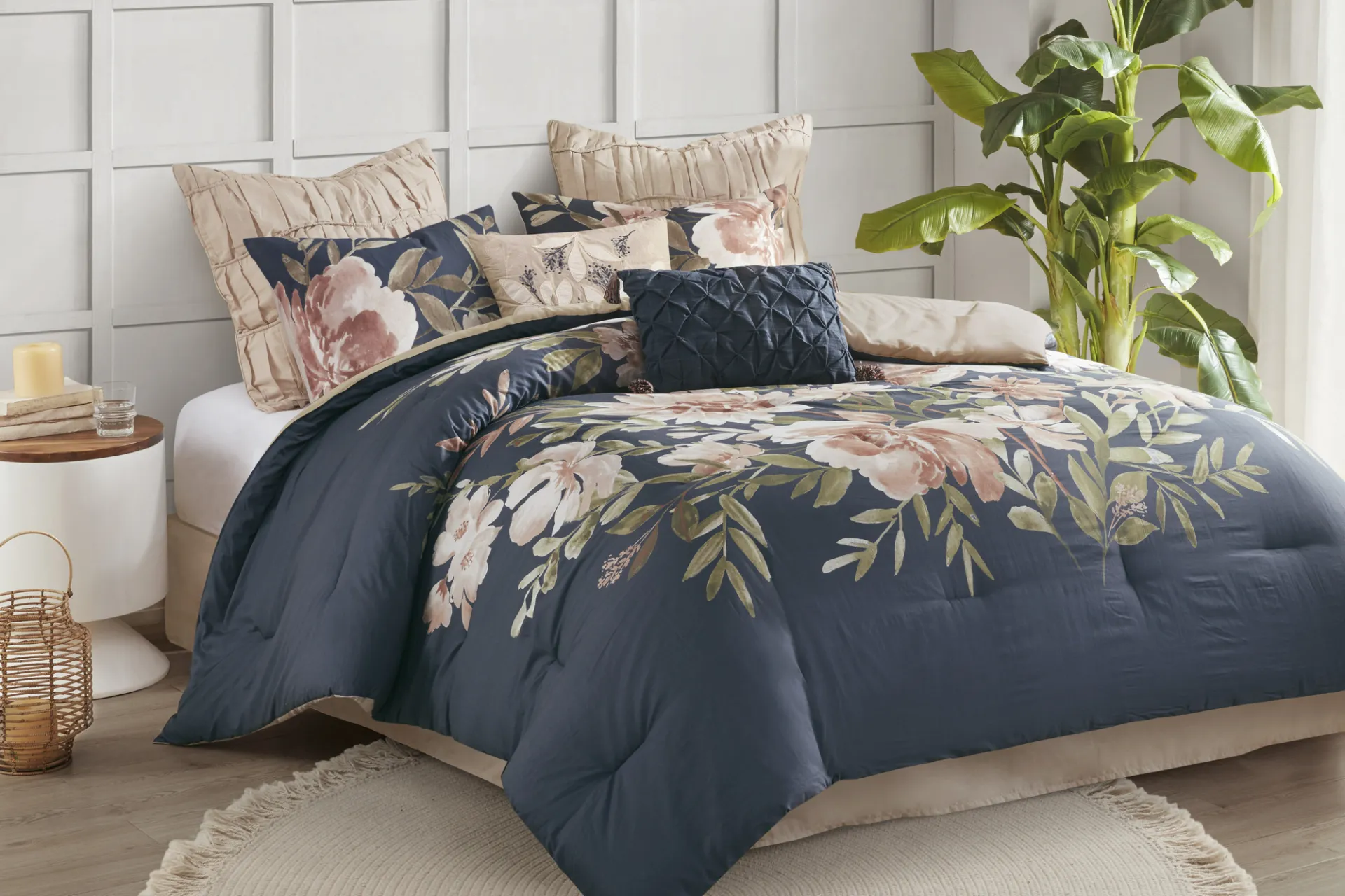 Bottlebrush Navy 8 Pc King Comforter Set - Image 2