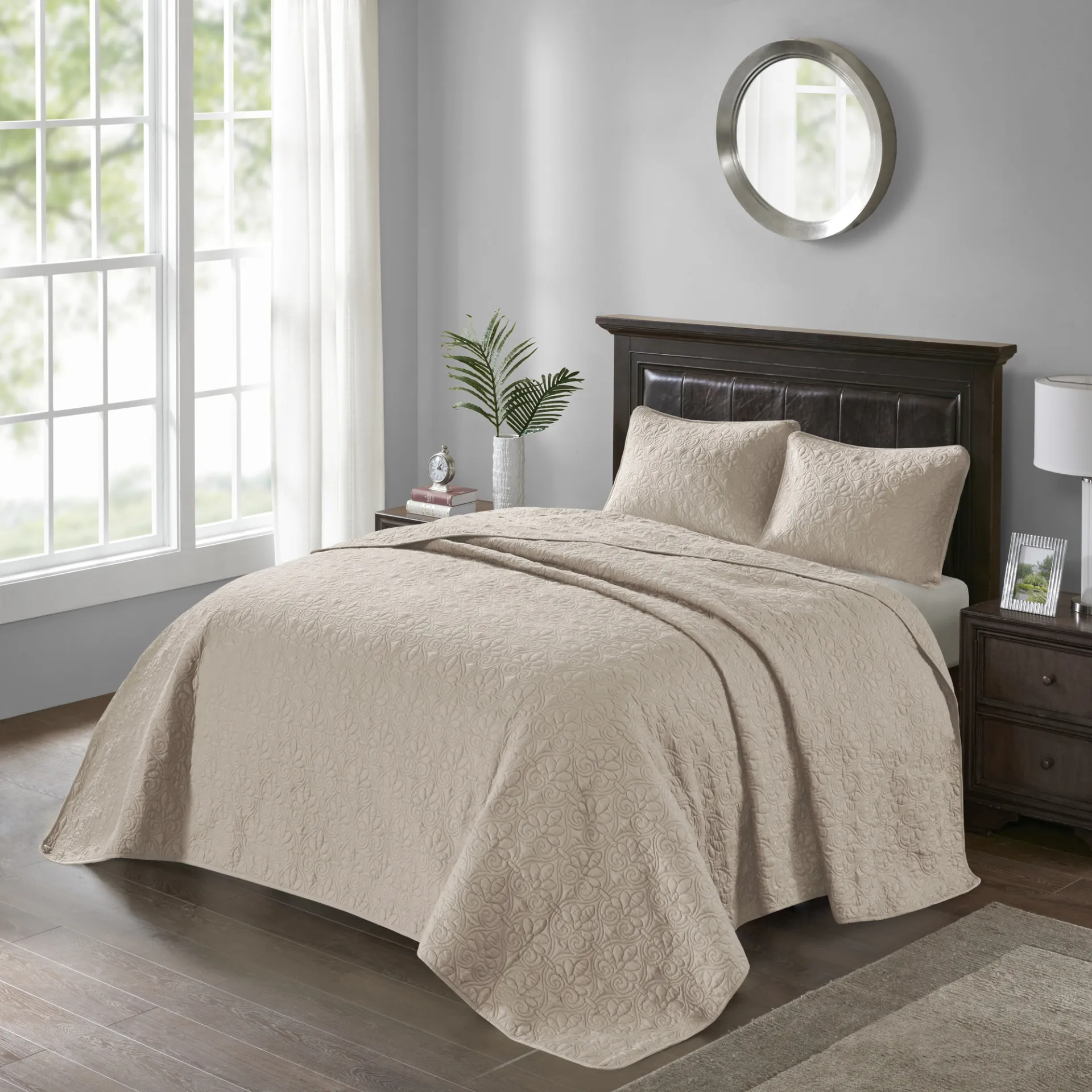 Toyah Brown 3 Pc King Bedspread Set - Image 1