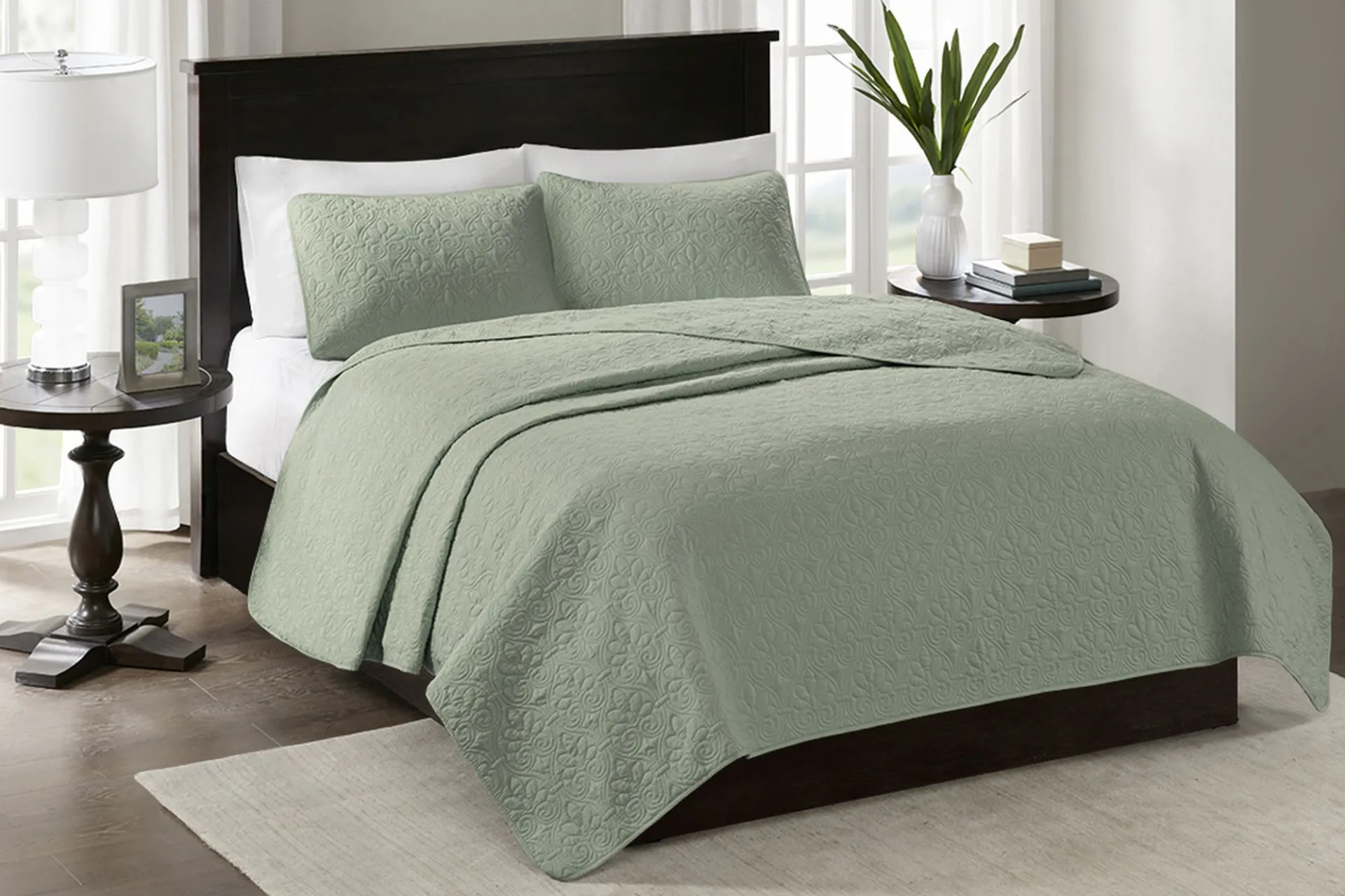 Toyah Seafoam Green 3 Pc Twin/Twin XL Quilt Set - Image 1