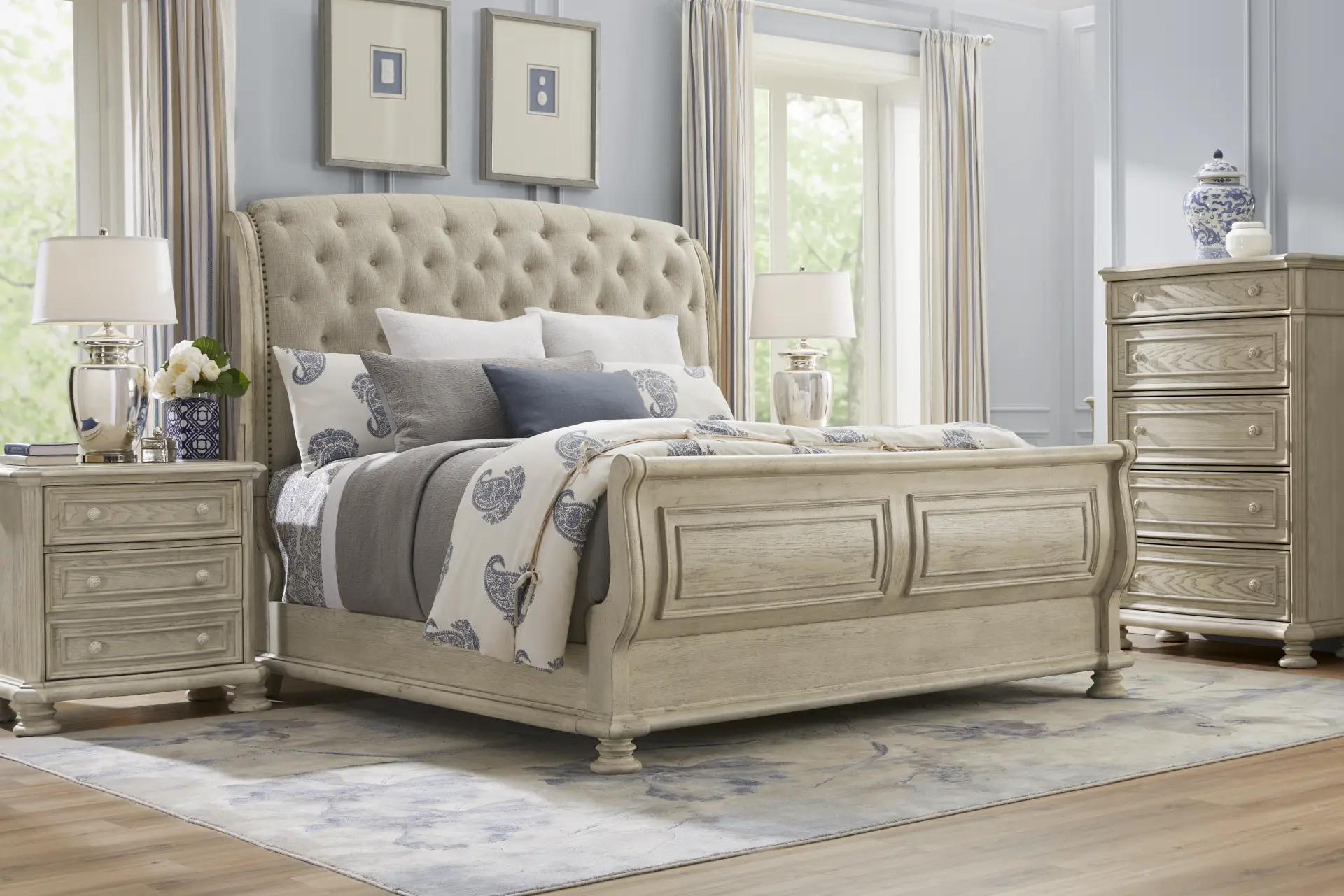 Armitage Off-White 5 Pc Queen Upholstered Bedroom