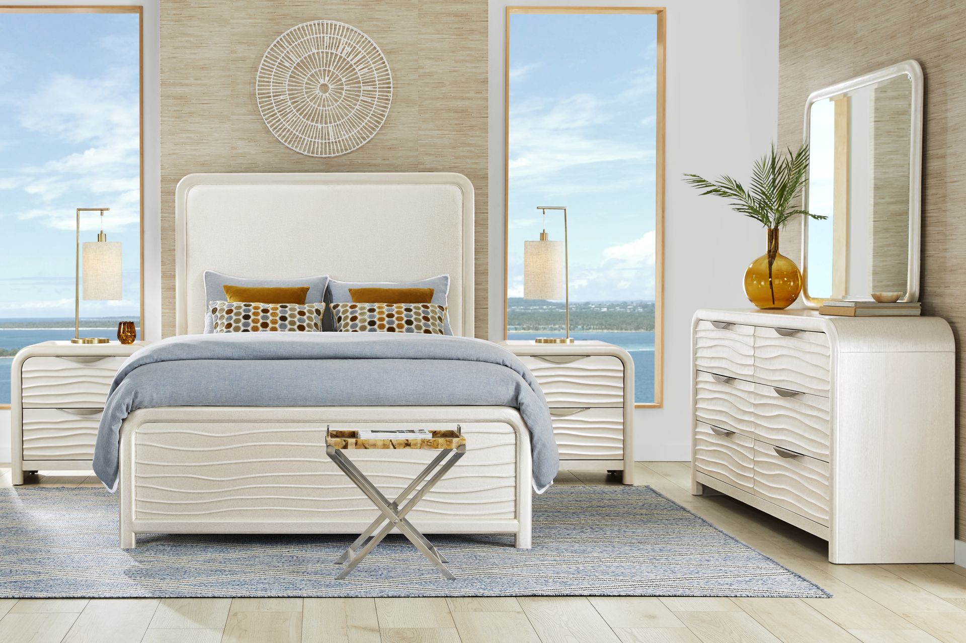 Point Loma White 8 Pc Queen Panel Bedroom - Image 1