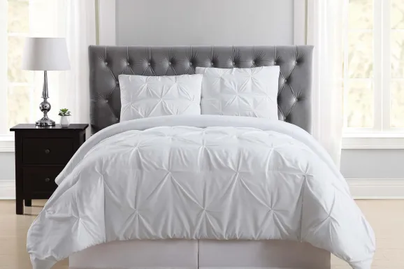 Kids Soft Waves White Full/Queen Comforter Set