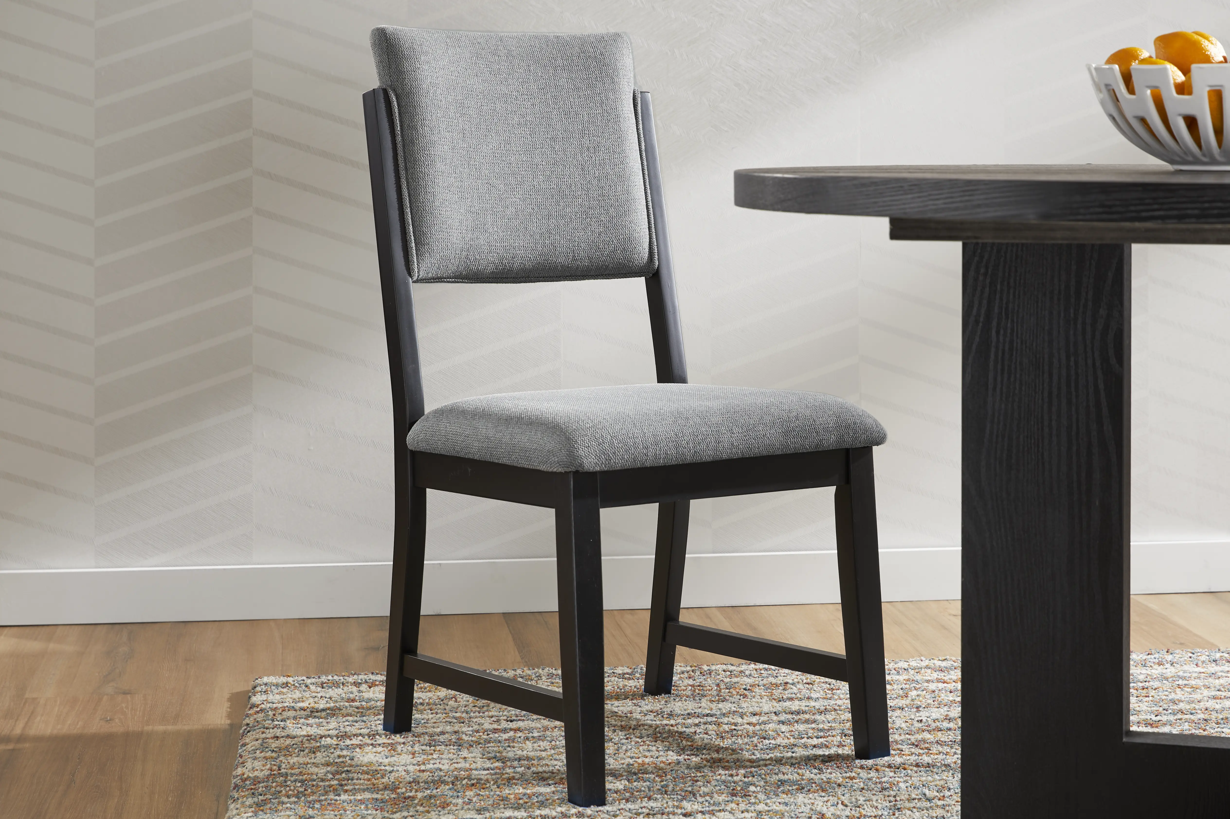 Rosolli Gray Side Chair with Black Legs - Thumbnail - Image 4