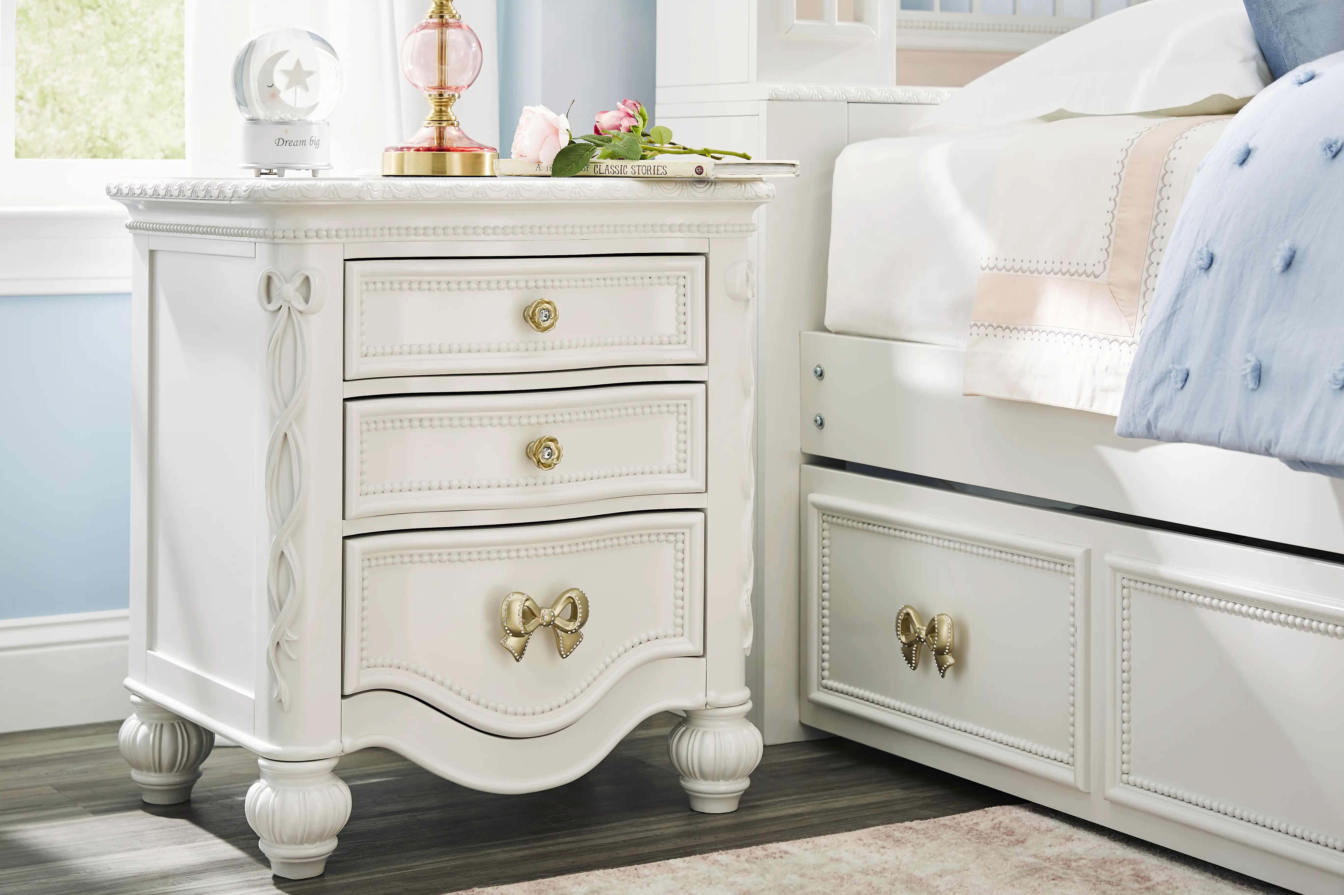 Disney Princess Sparkle White 3 Drawer Nightstand - Thumbnail - Image 3