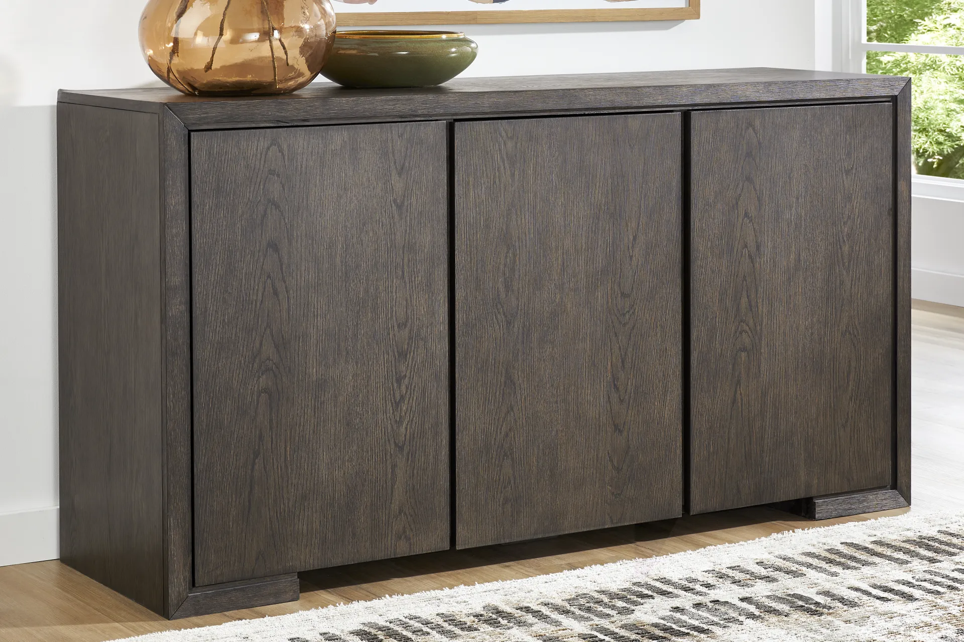 Angelica Brown Server - Image 6