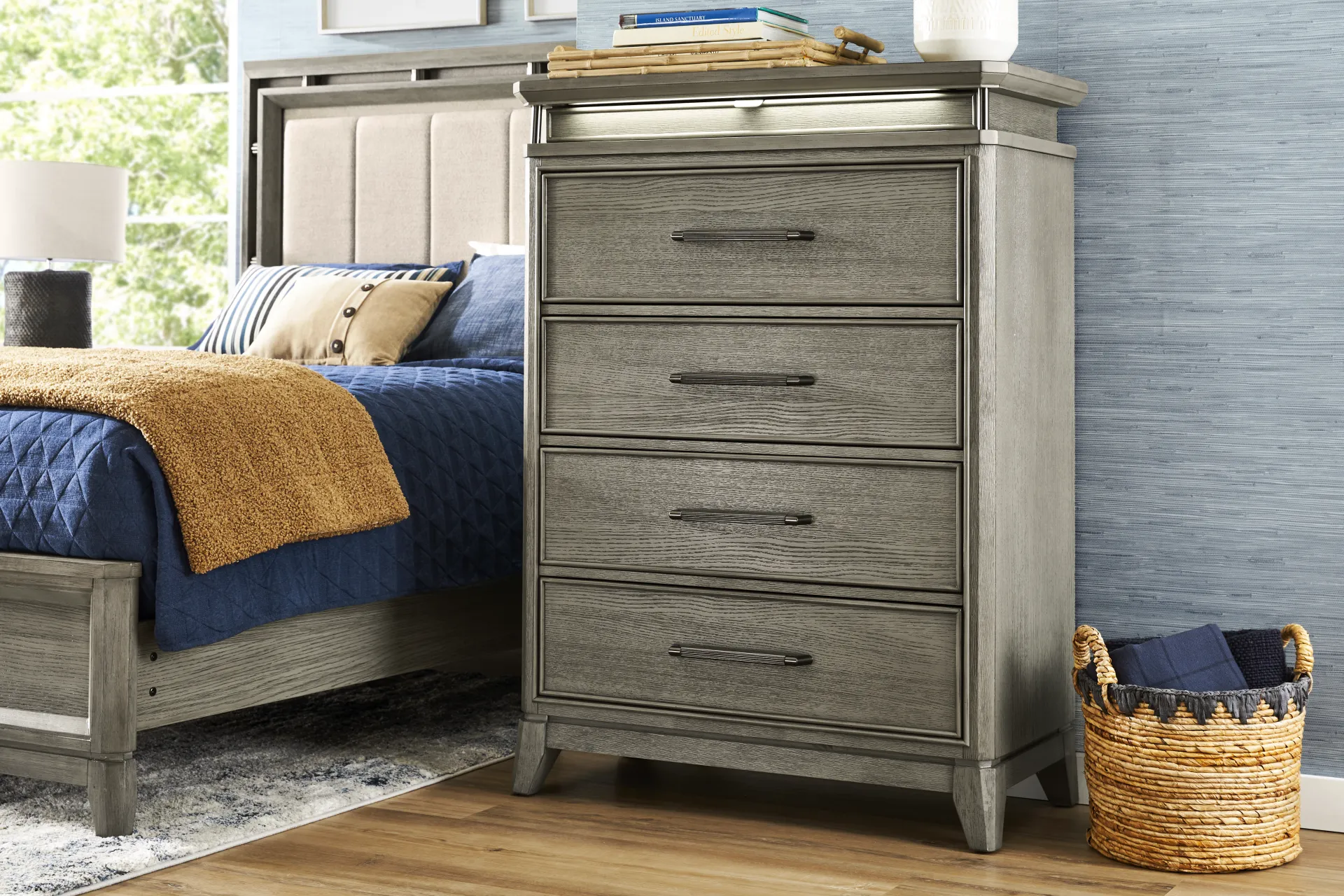 Heiress Gray Chest - Image 4