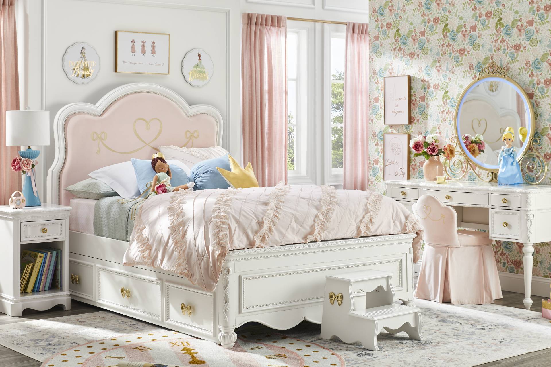 Disney Princess Sparkle White Full Upholstered Panel Bedroom full room