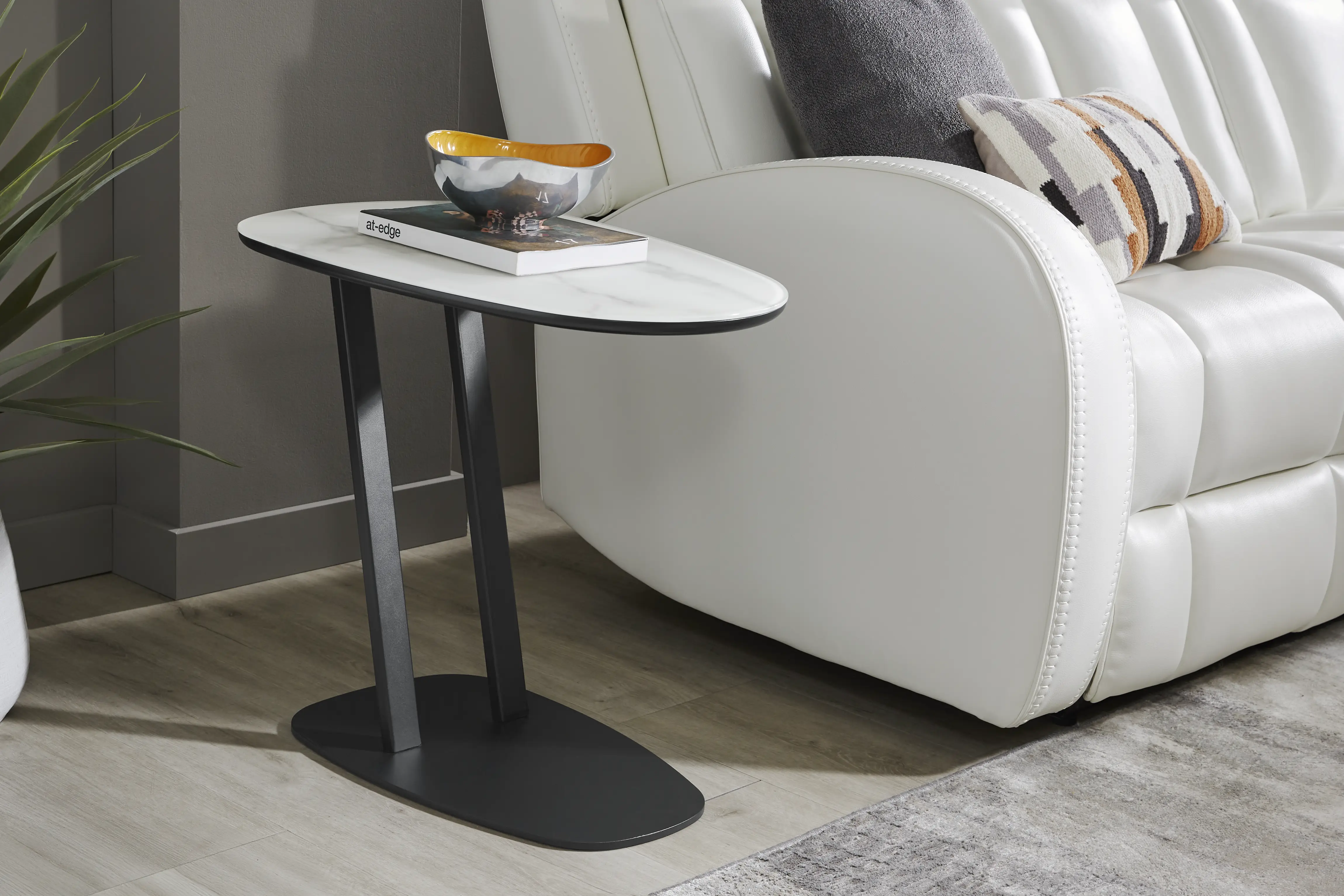 Aeon Black End Table - Thumbnail - Image 3