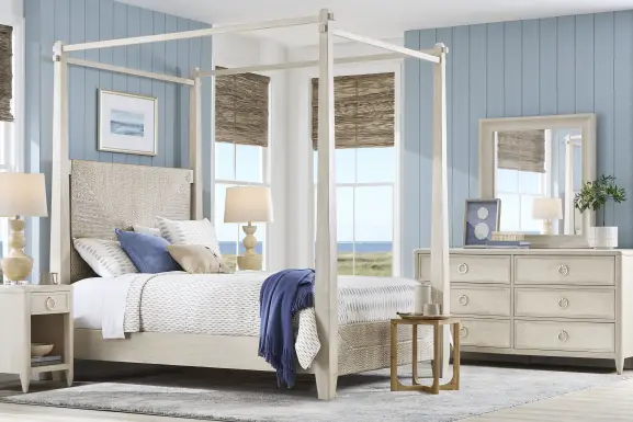 Maldive White 7 Pc Queen Poster Bedroom