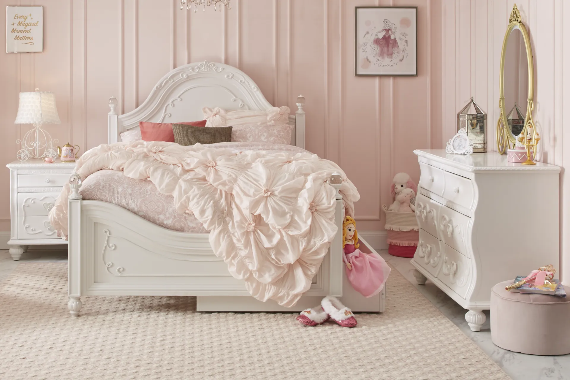Disney Princess White Full Panel Bed - Image 1