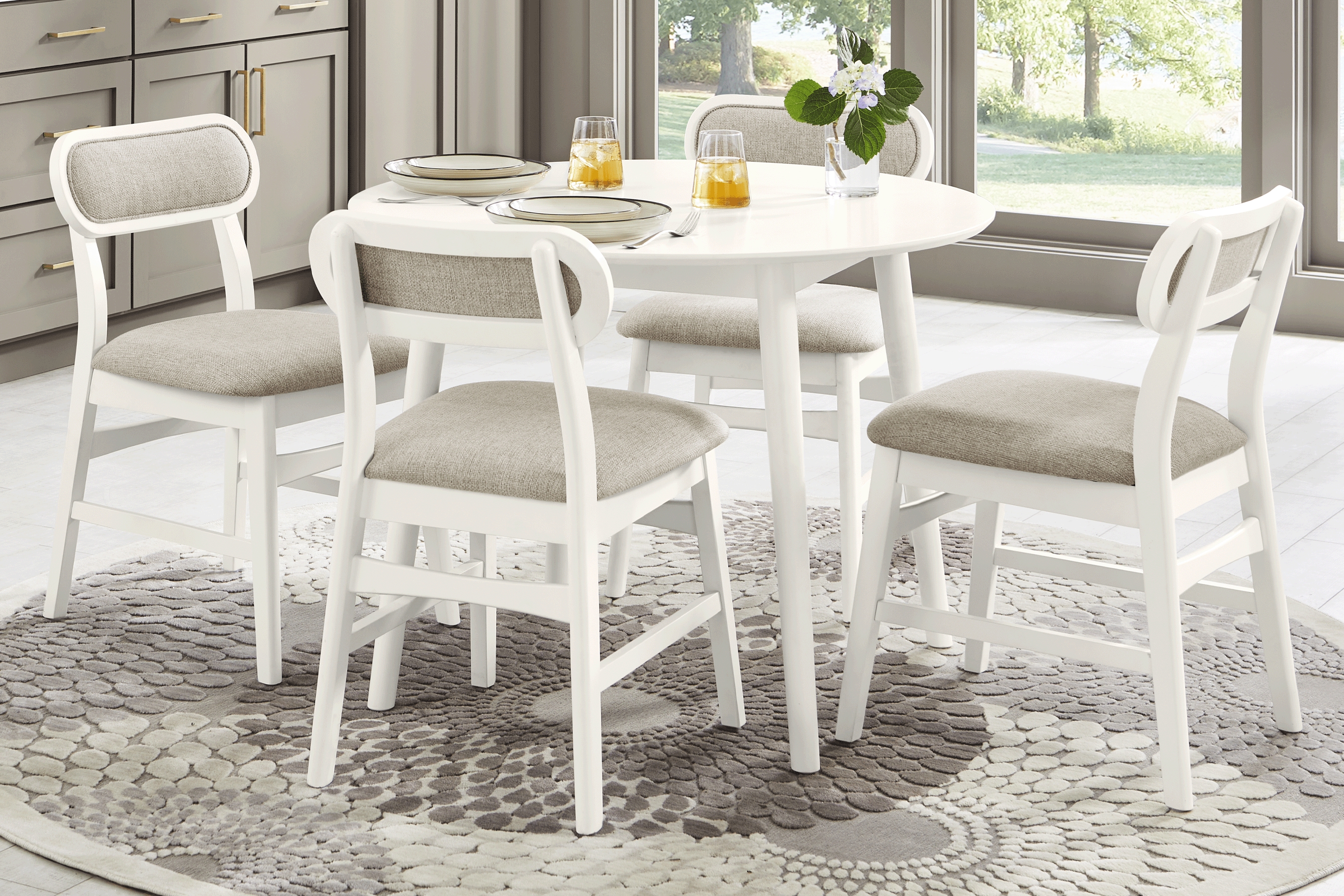 Watertown White 5 Pc Round Dining Room - Thumbnail - Image 1