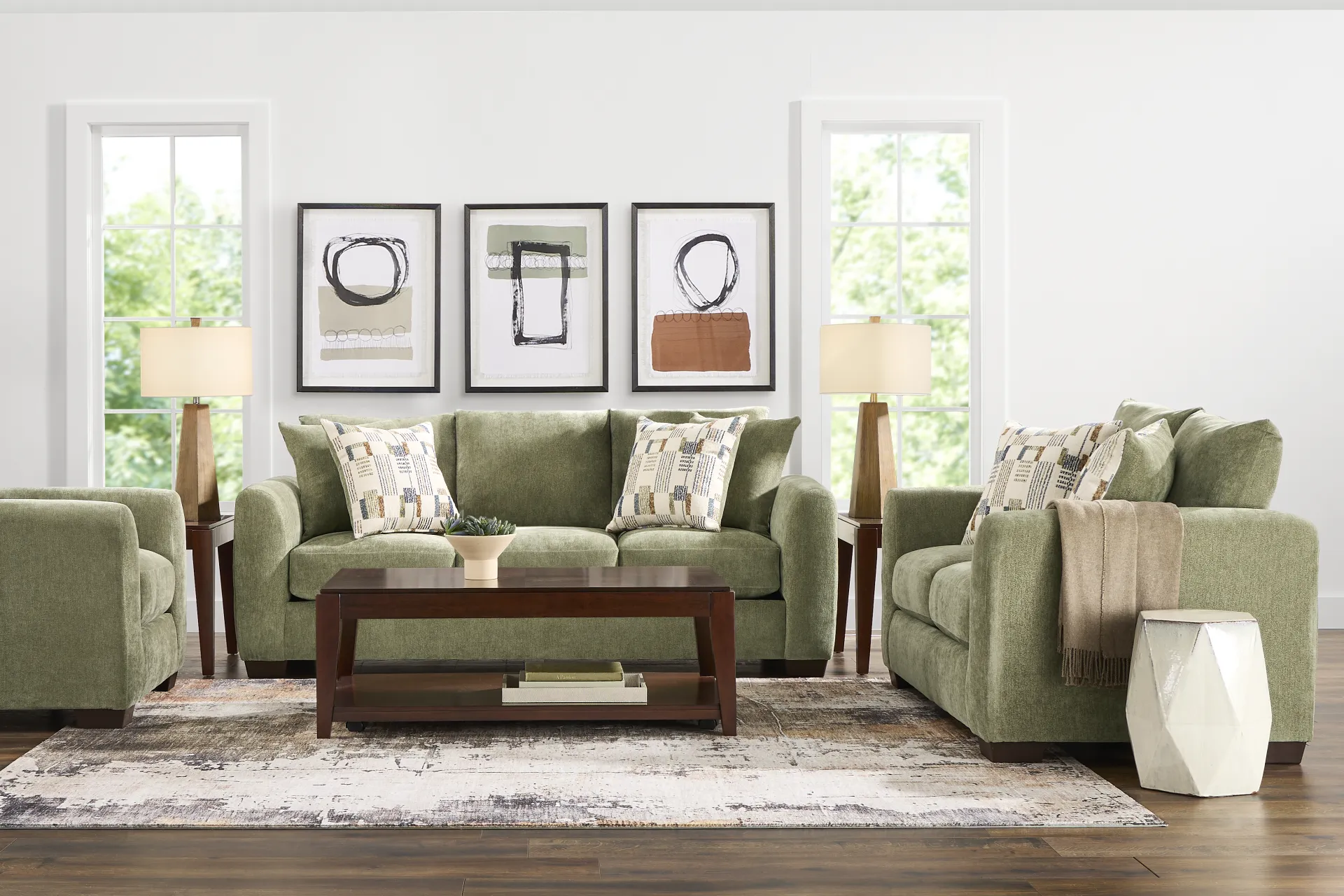 Chamberlain Living Room - Image 2