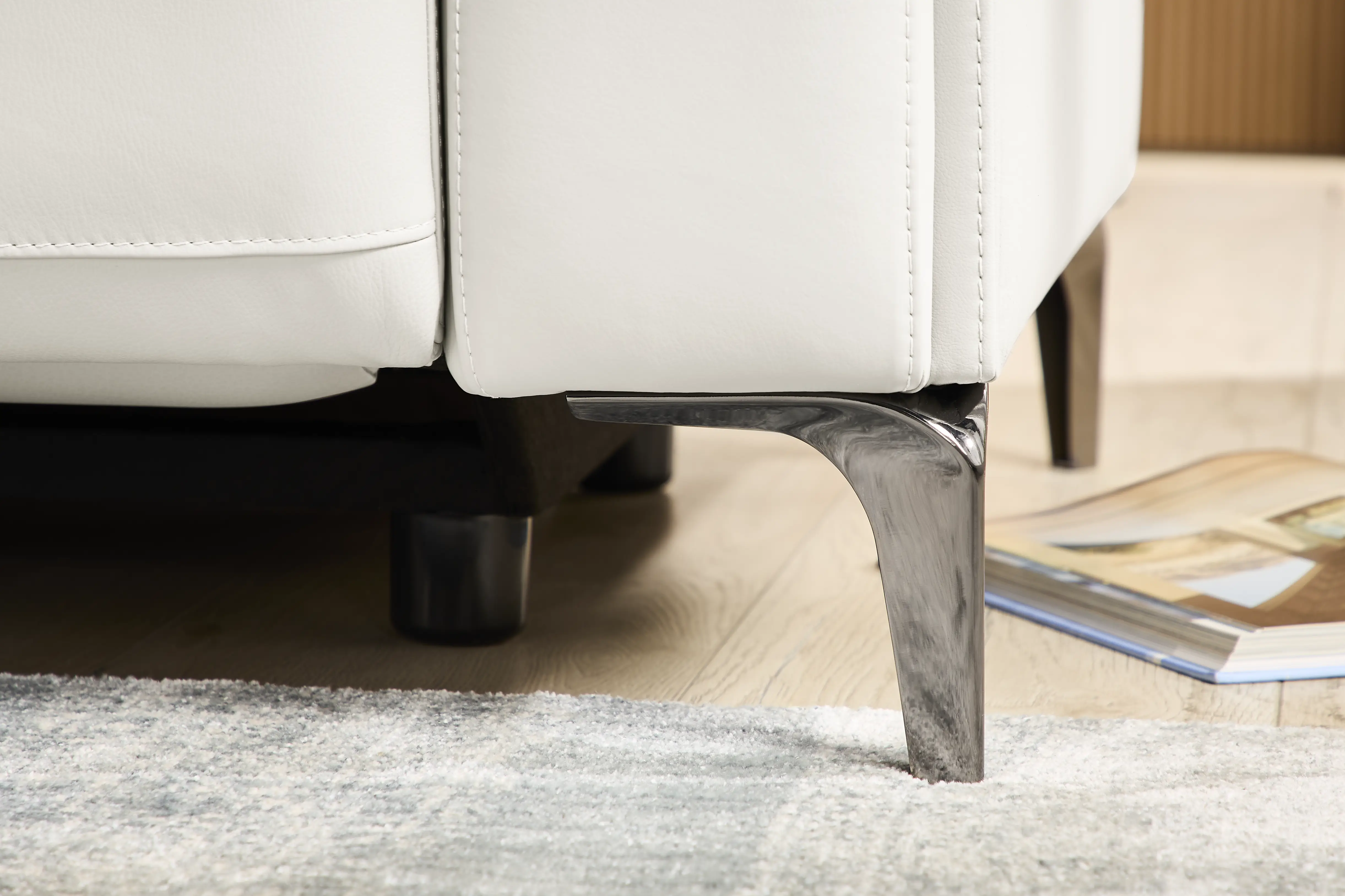 Amalfi White Leather Dual Power Recliner - Image 6