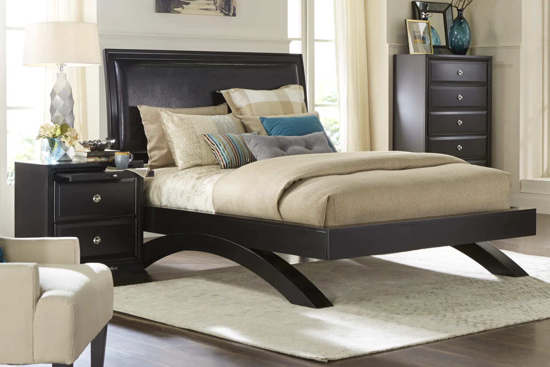 Small Spaces Belcourt Black 5 Pc Queen Upholstered Sleigh Arch Bedroom