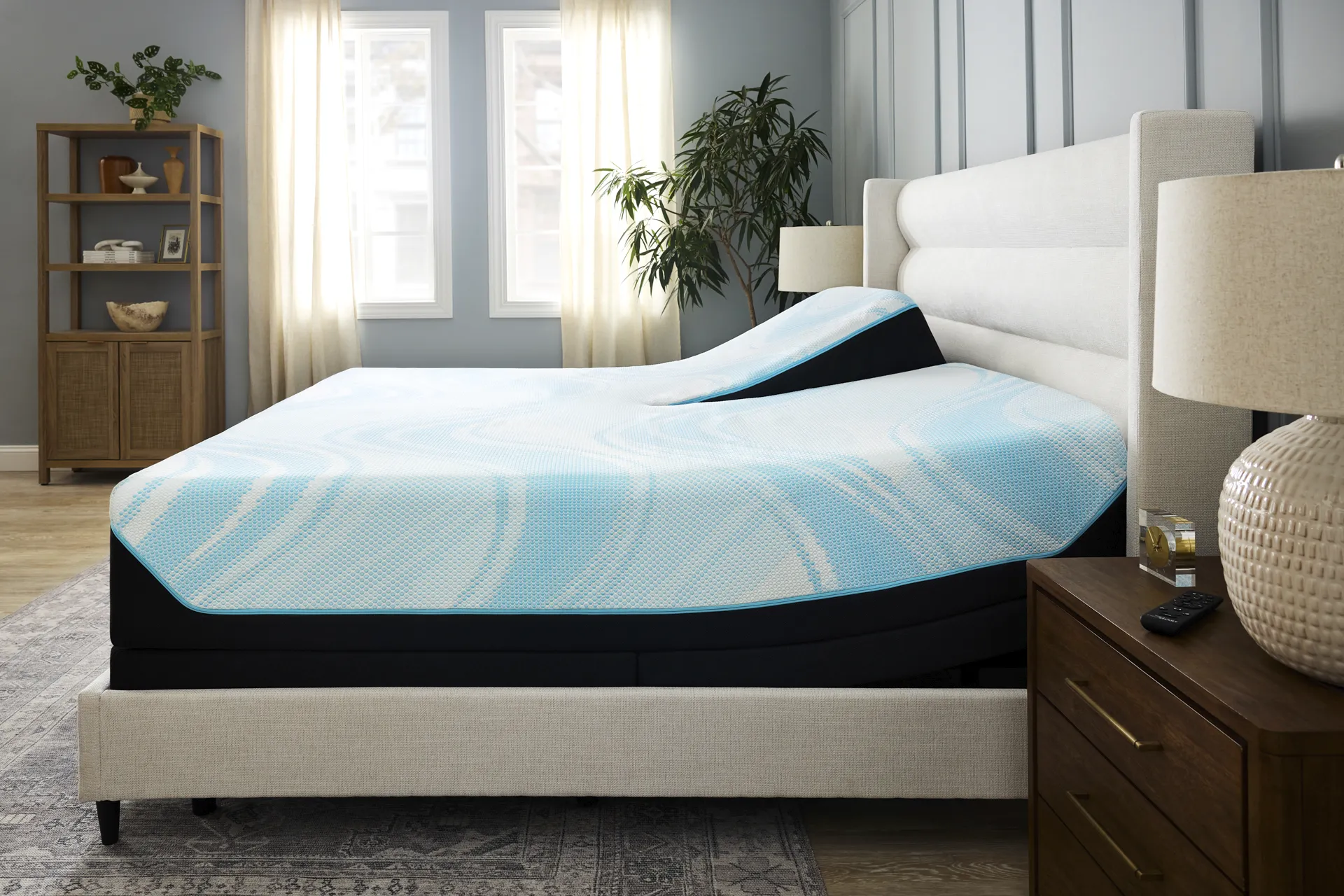 Tempur-Pedic LuxeBreeze 2.0 Firm Split Head King Mattress - Image 5