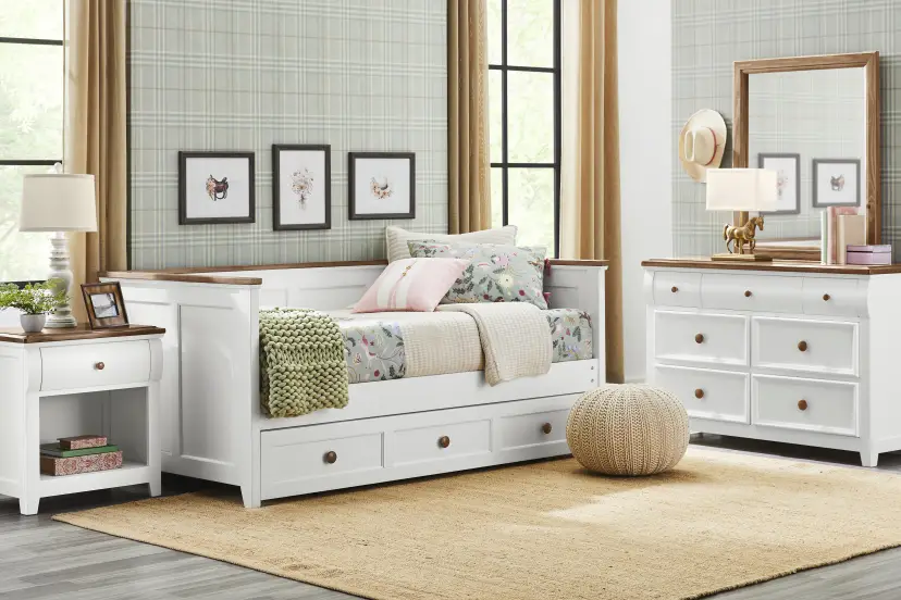 Kids Sugar Hollow White Twin Daybed Bedroom