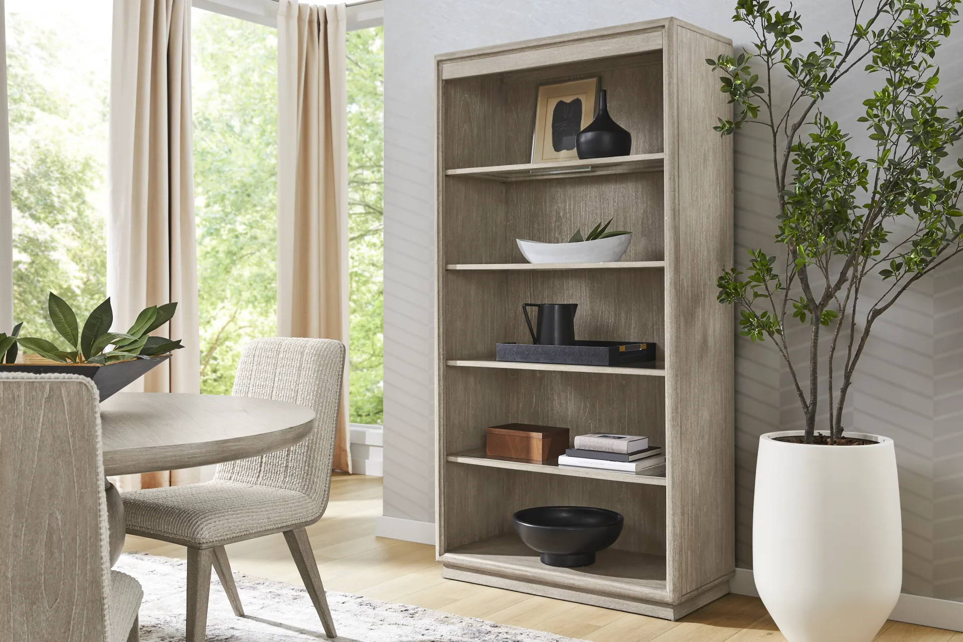 Santa Clarita Light Gray Curio - Image 4