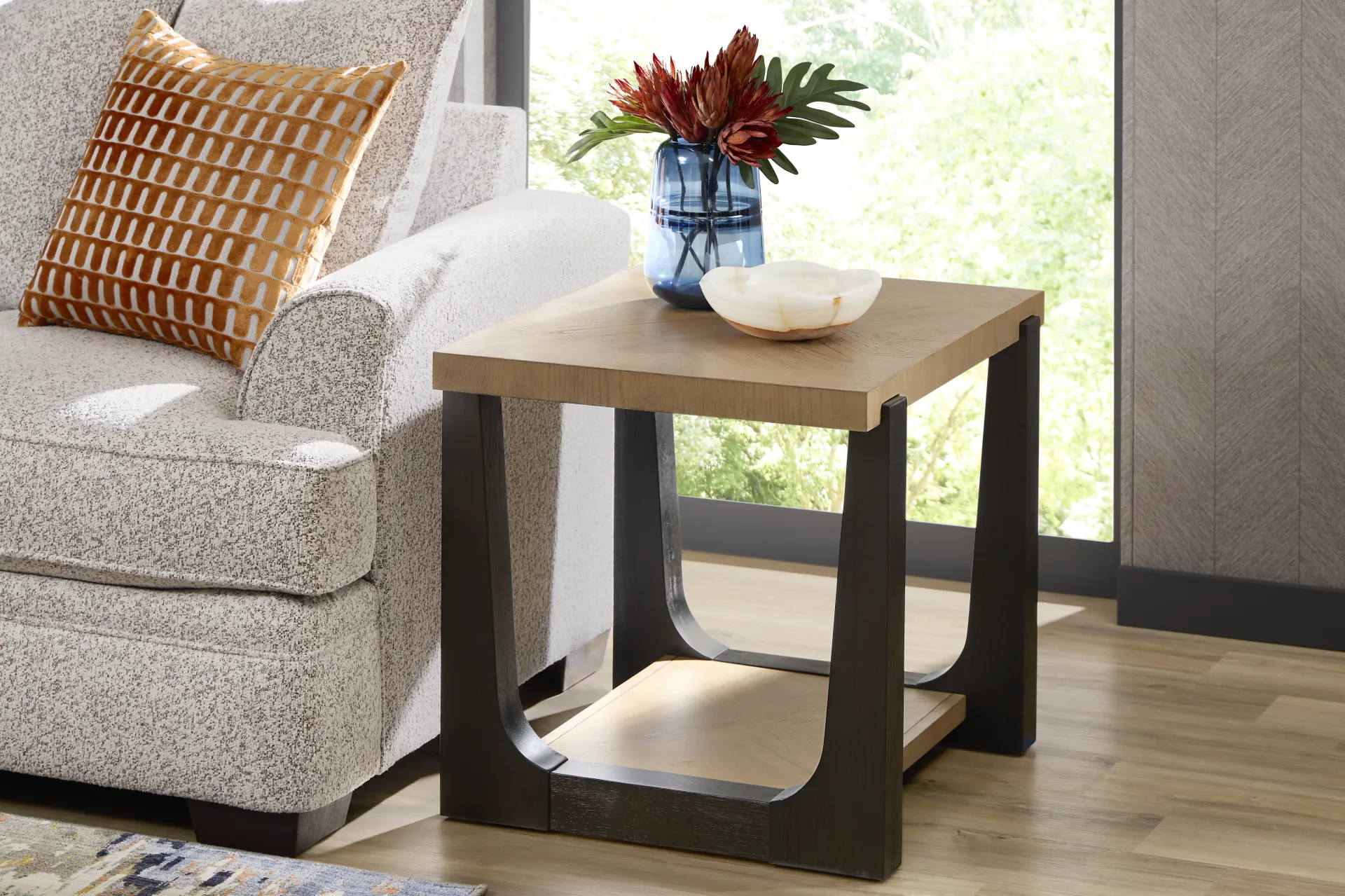 Roth Black End Table - Image 3