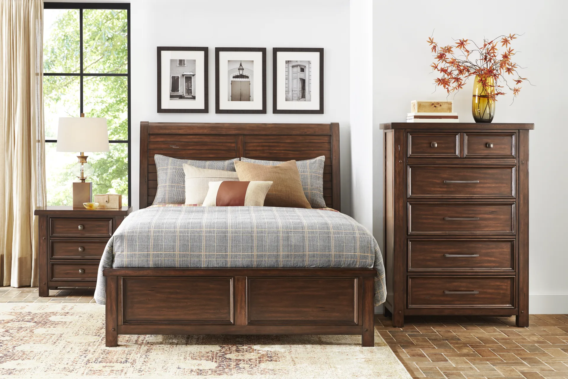 Emberton Dark Brown 3 Pc King Sleigh Bed - Image 2