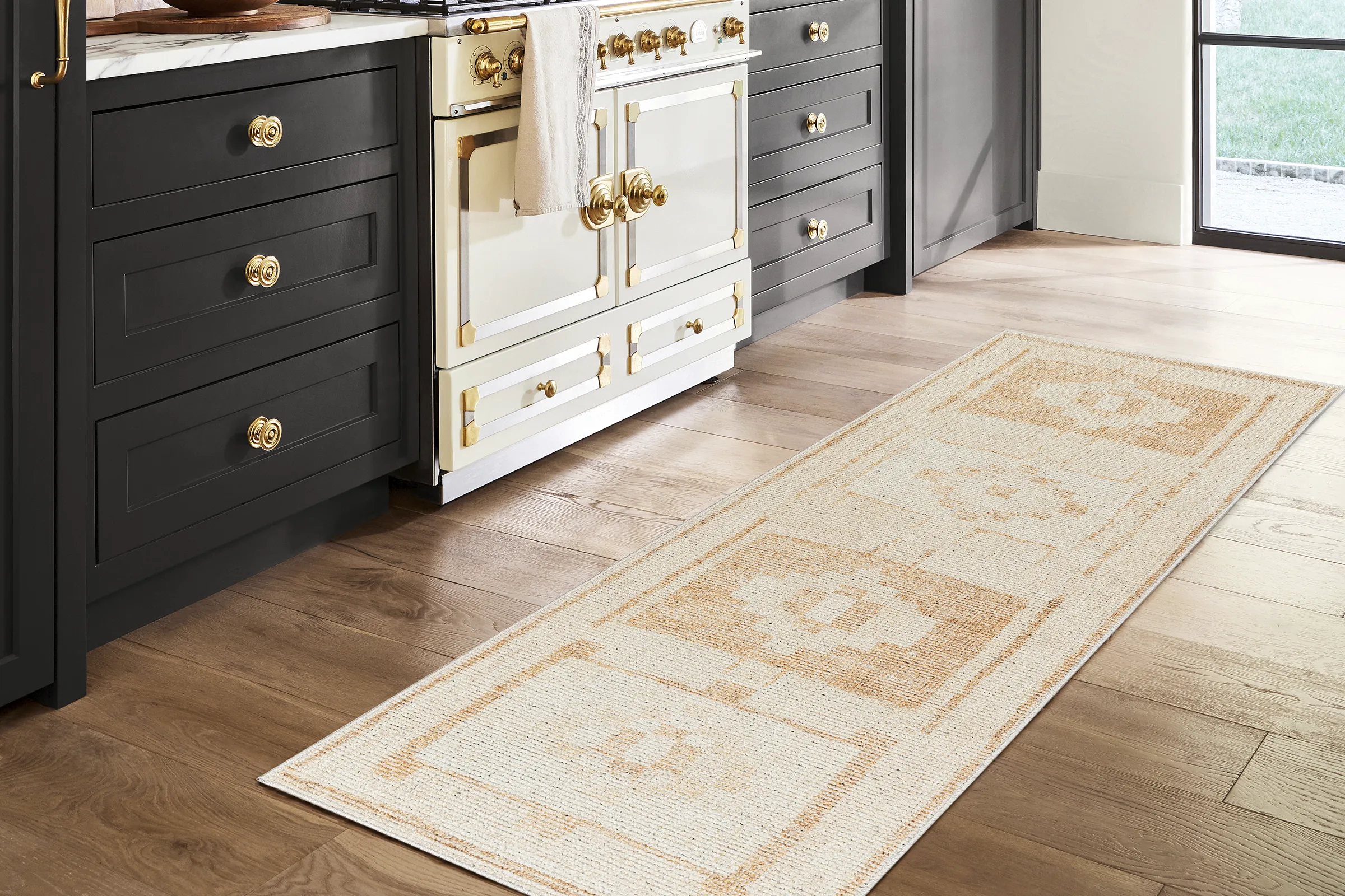 Mesa Ridge Multi 2'6 x 7'2 Rug - Thumbnail - Image 2